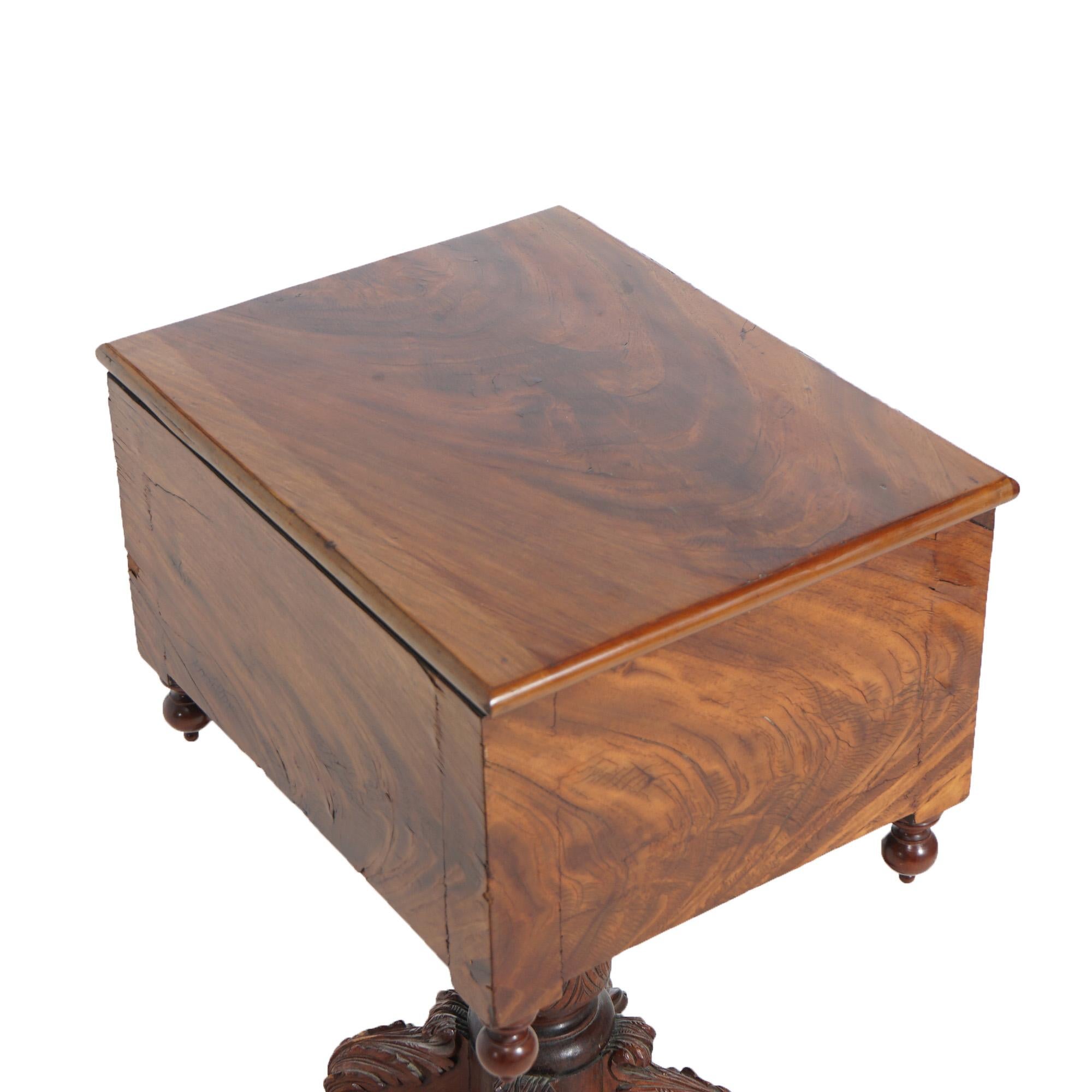 DIMS Antigua mesa de coser de caoba tallada en llama del Imperio Americano c1840 en venta 4