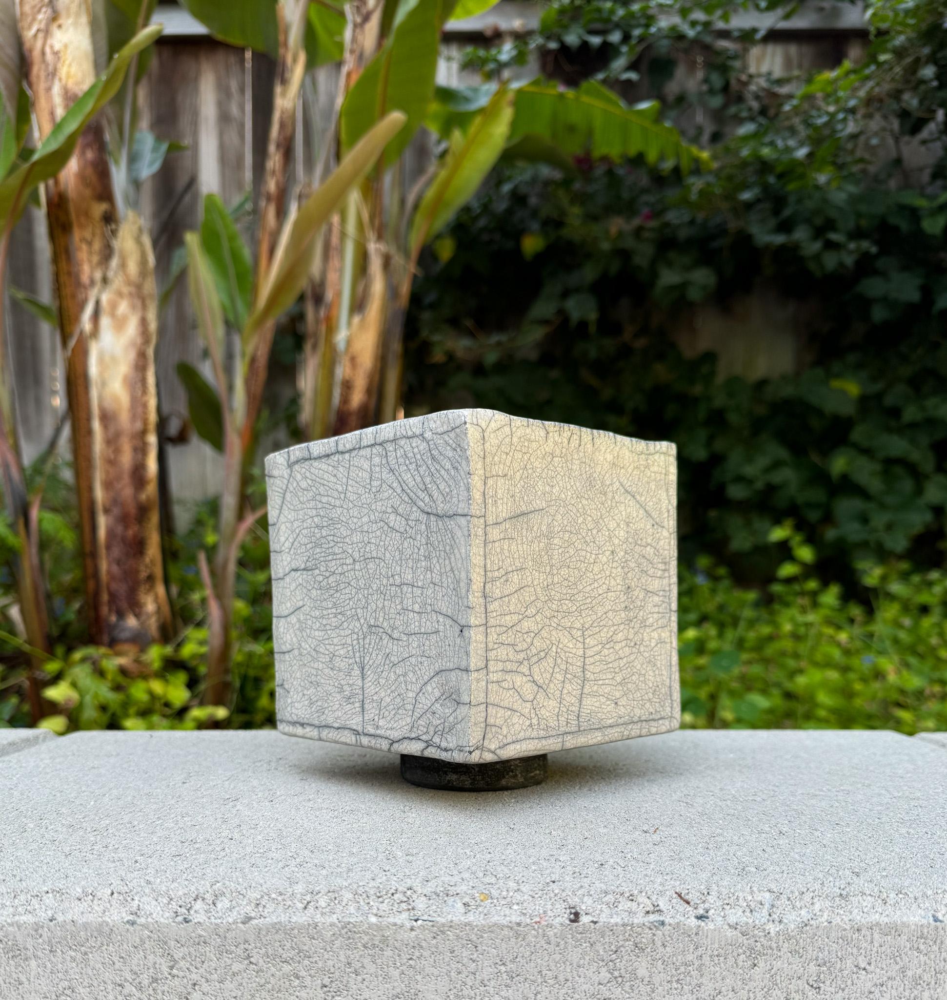 Vaso Dina Angel-Wing Raku Ikebana, XX secolo in vendita 7