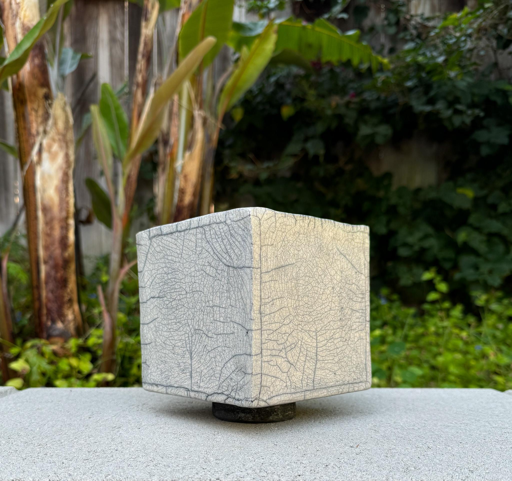 Vaso Dina Angel-Wing Raku Ikebana, XX secolo in vendita 9