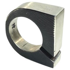Dina González Mascaró "heavy duty #2" ring in sterling silver one of one