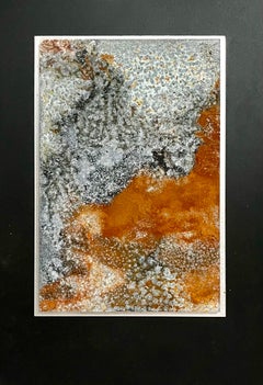 Pintura del cosmos de la expresionista abstracta israelí Dina Recanati, escultura en metal