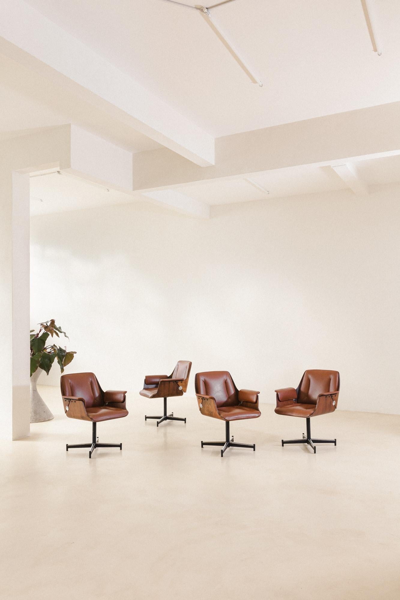 Single Dinamarquesa chair, designed by Italian-born architect Carlo Fongaro (1915-1986) and produced by Probjeto, who signed one of the most popular lines of modern Brazilian furniture in the 1970s. 

The chairs’ structure is composed of seats and