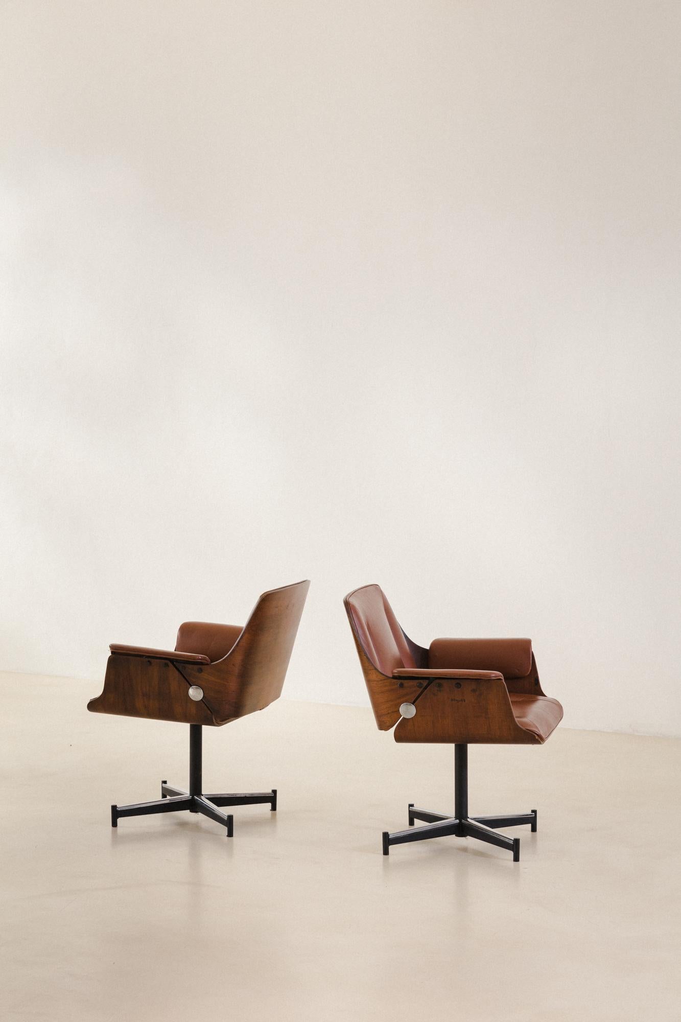 Late 20th Century Dinamarquesa Chair, Carlo Fongaro, Brazilian Modern, 1970s. Single Piece  For Sale