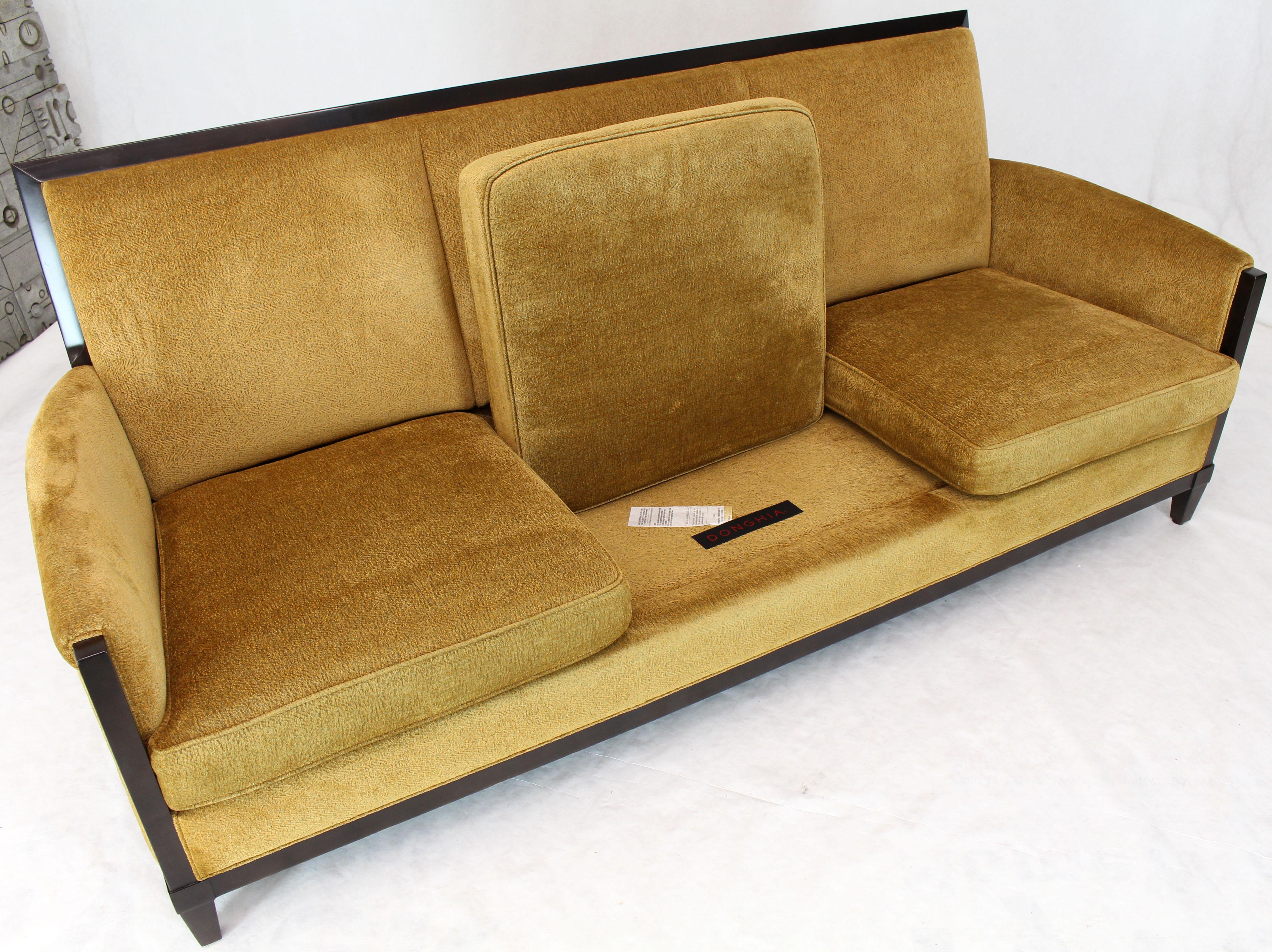 Dinghy Modern Luxury Sofa Chenille Polsterung Dunkelschokoladenrahmen Finish (Moderne der Mitte des Jahrhunderts) im Angebot