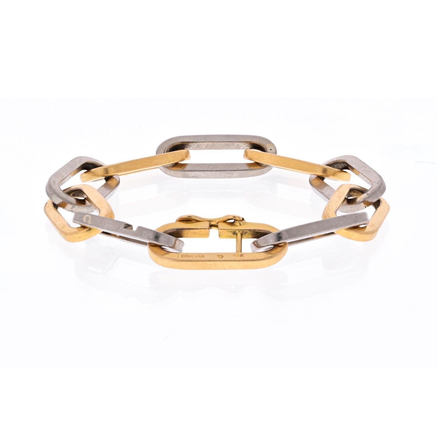 Excellent signed bracelet for a men or a woman, slightly on a larger side. Length: 7.75 inches. 
18K gold. 
Two tone. 
