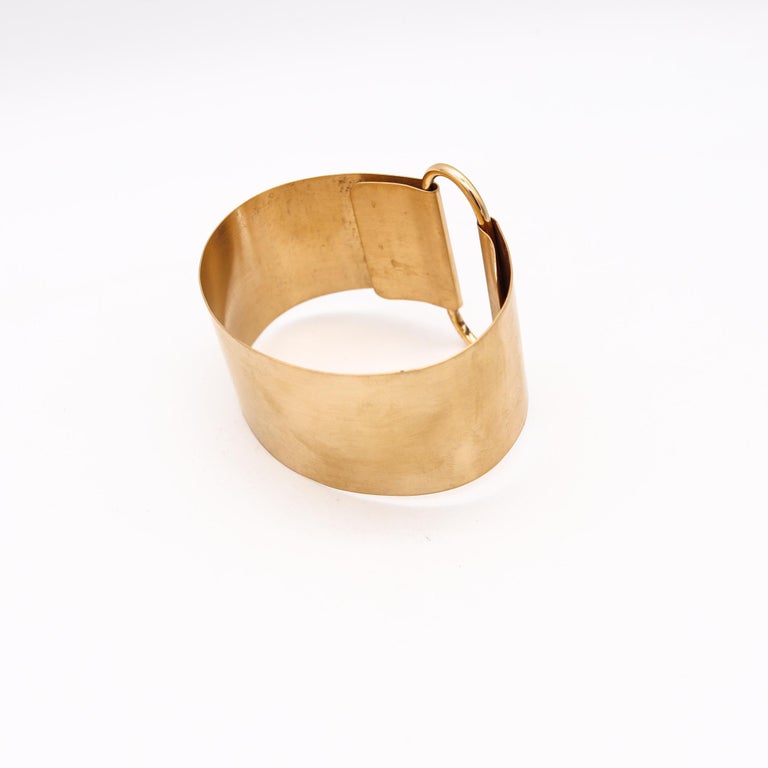 Dinh Van 1980 for IBU Paris Minimalist Bangle Bracelet in Solid 18Kt Yellow Gold In Excellent Condition For Sale In Miami, FL