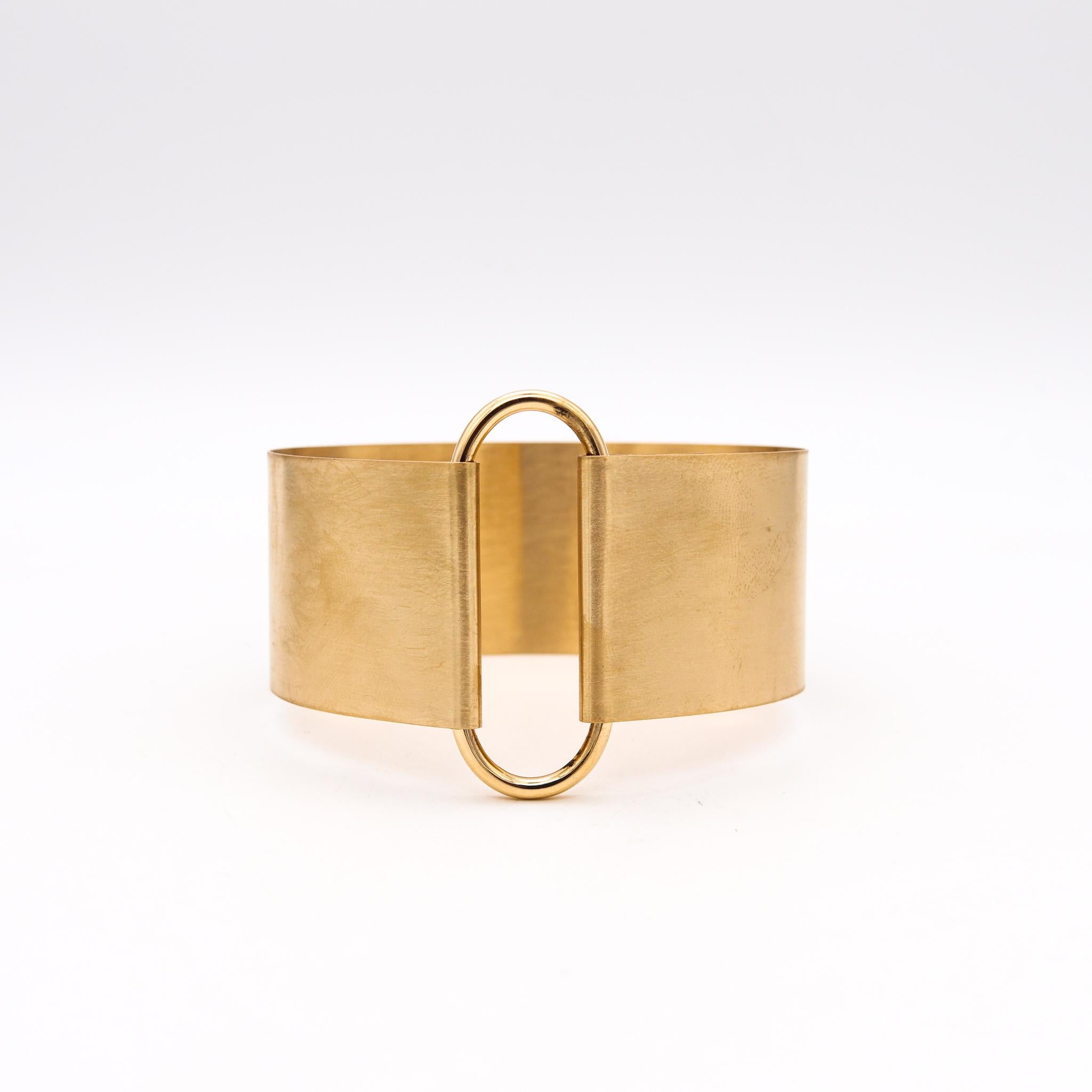 Dinh Van 1980 for IBU Paris Minimalist Bangle Bracelet in Solid 18Kt Yellow Gold For Sale 2