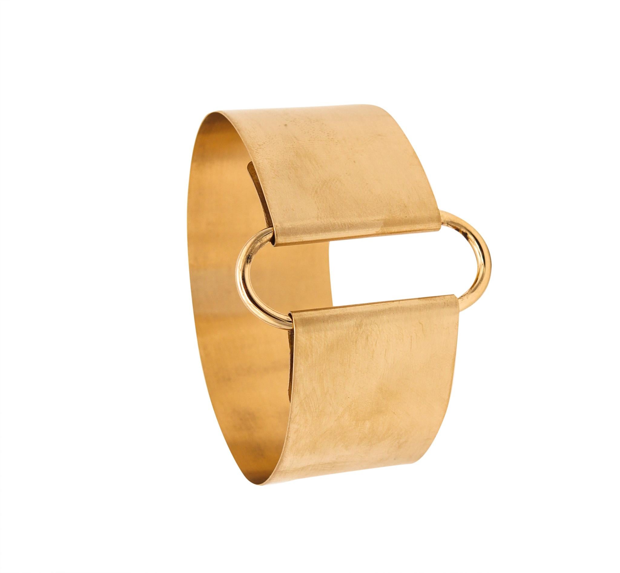 Dinh Van 1980 for IBU Paris Minimalist Bangle Bracelet in Solid 18Kt Yellow Gold For Sale 4