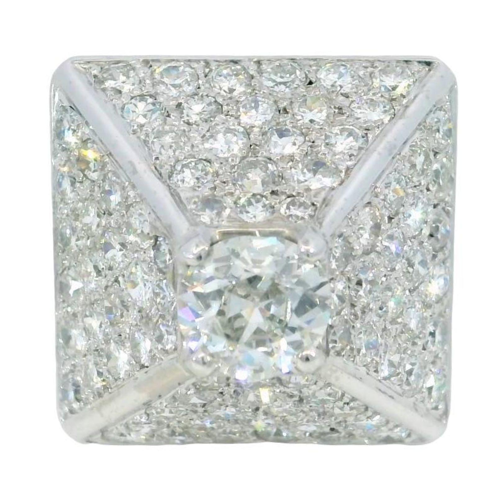 Dinh Van Anello con piramide di diamanti in oro bianco 18 carati ~5.65ctw con documenti in vendita 6