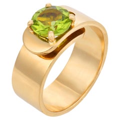 Dinh Van French 1.85 carat peridot 18k yellow gold buckle ring
