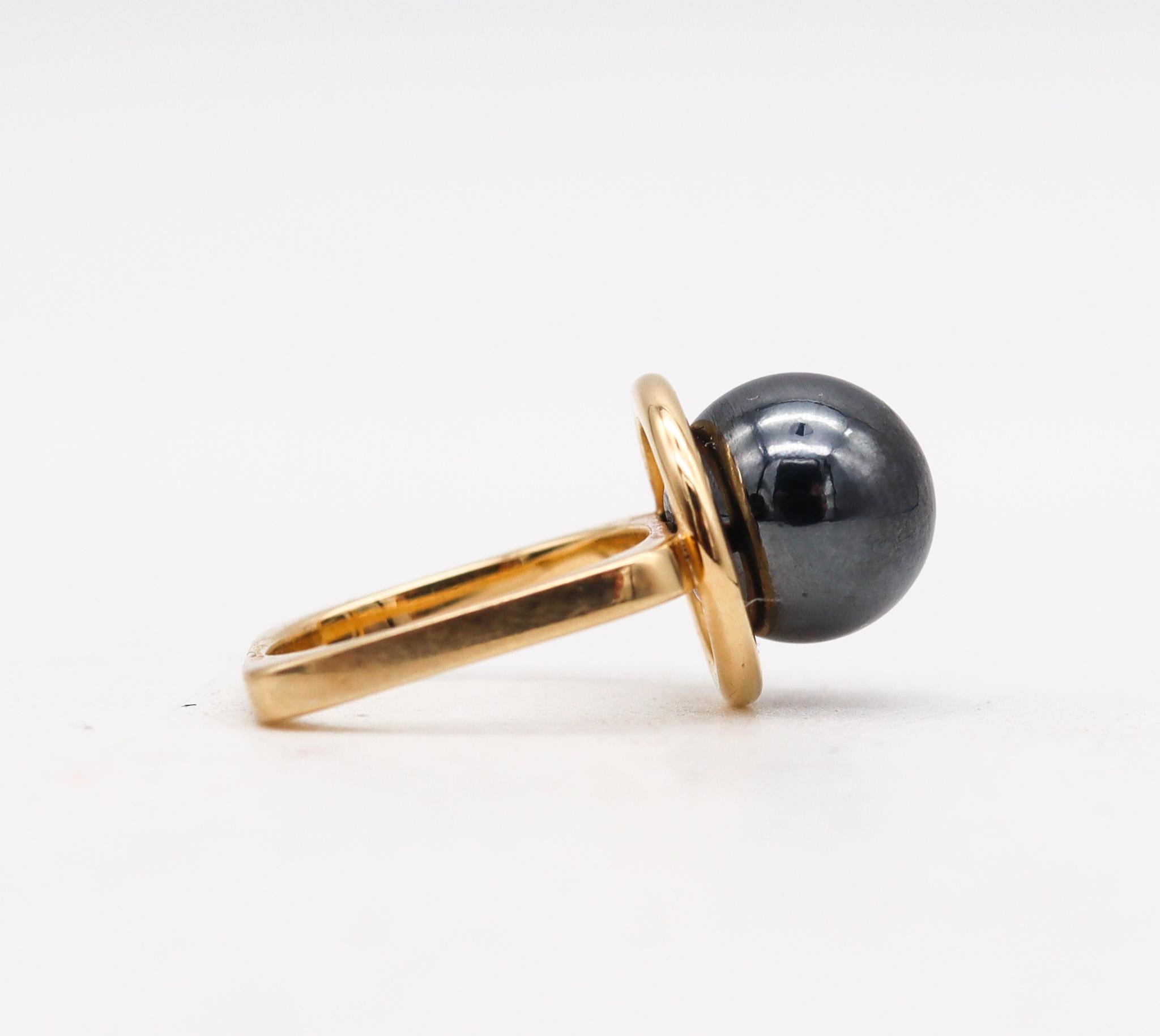 Cabochon Dinh Van Paris 1970 Geometric Ring 18Kt Yellow Gold with Carved Hematite Sphere For Sale