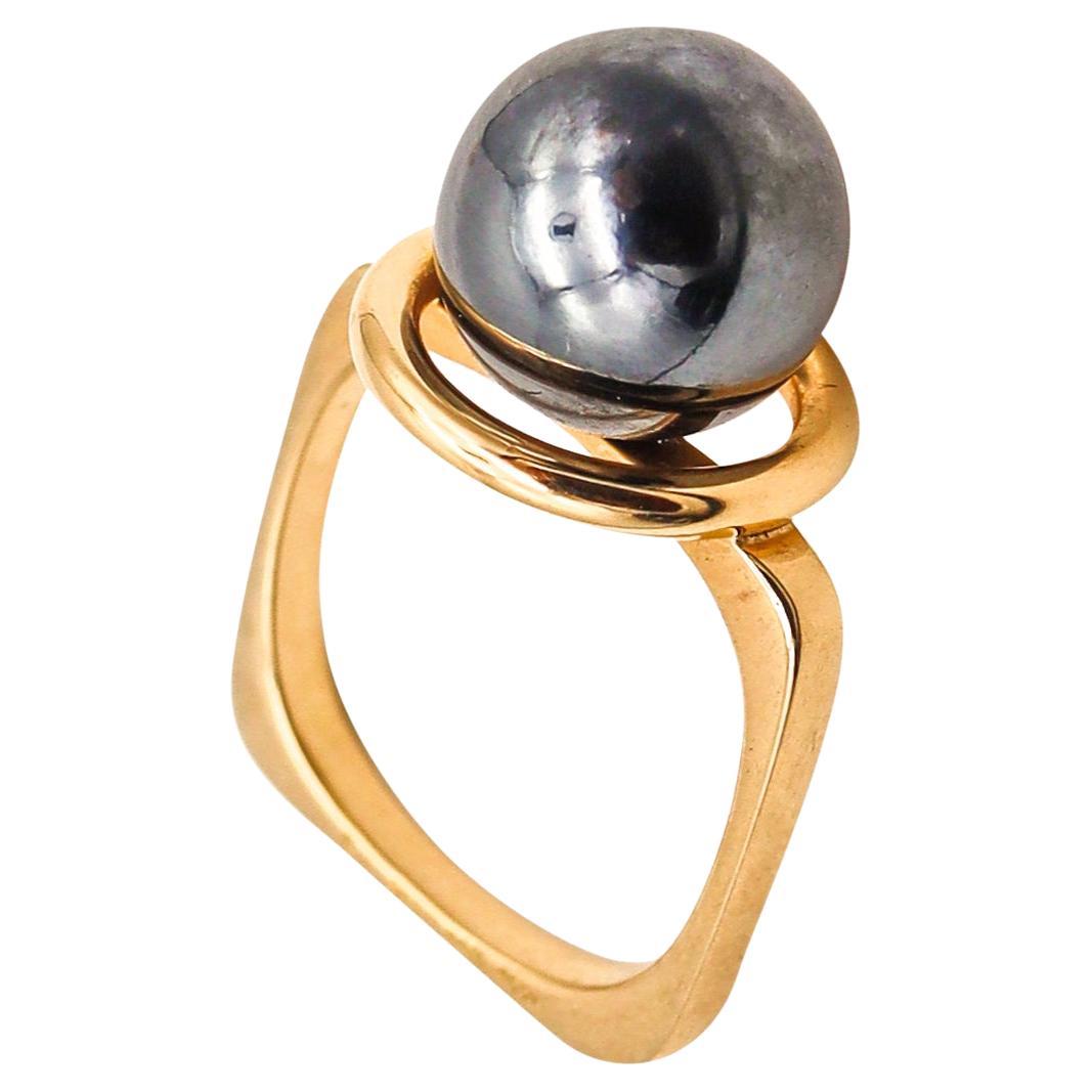 Dinh Van Paris 1970 Geometric Ring 18Kt Yellow Gold with Carved Hematite Sphere For Sale