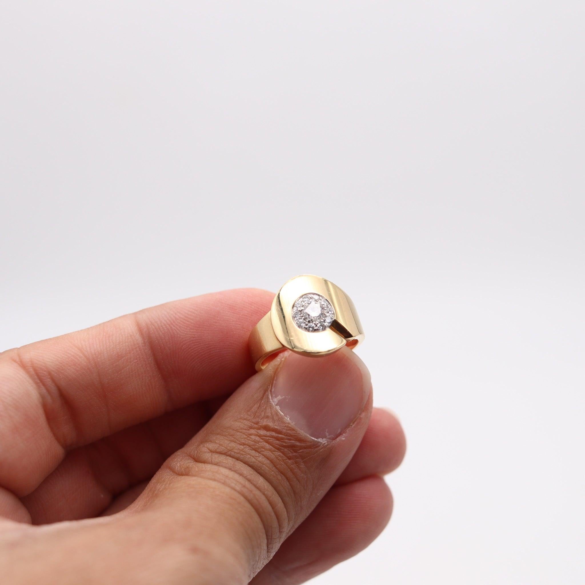 DINH VAN Paris 1990 Anillo Menottes De Oro Amarillo Macizo De 18 Kt Con Diamantes VVS Corte brillante en venta