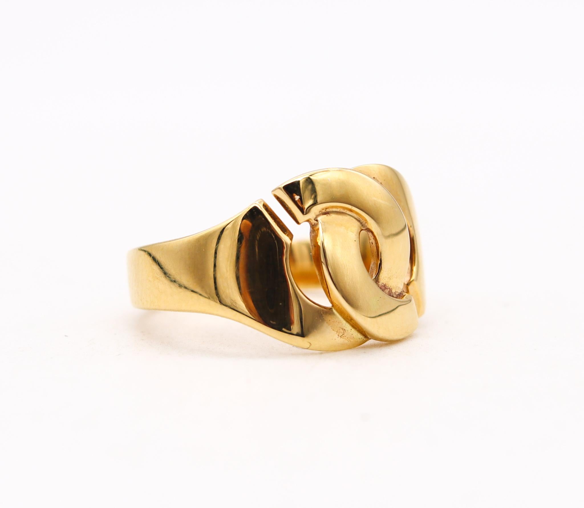 Moderne Dinh Van Paris Bague classique Menottes vintage en or jaune massif 18 carats en vente