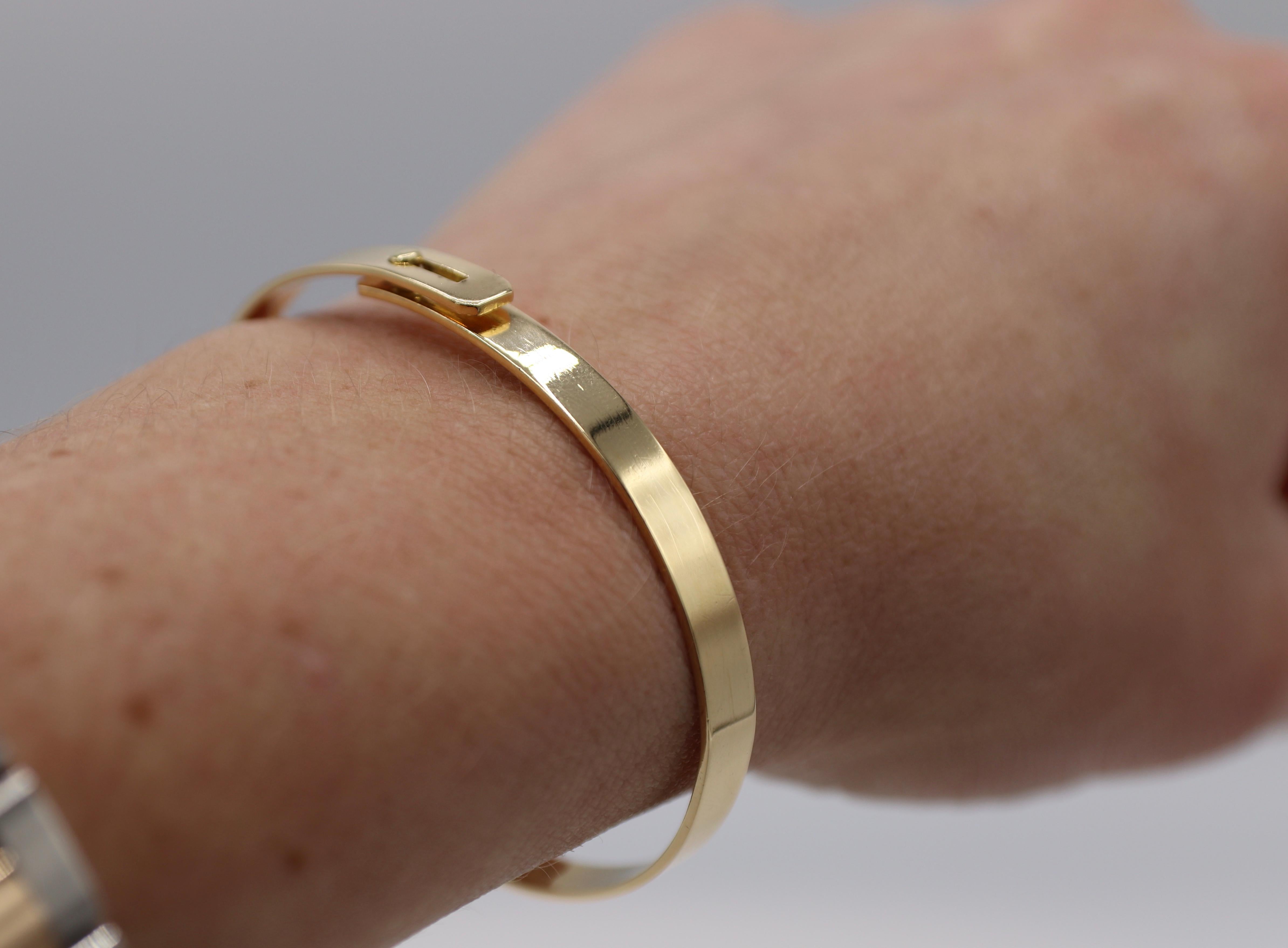 Dinh Van Serrure French 18 Karat Gold Bangle Bracelet at 1stDibs | dinh van  serrure bracelet