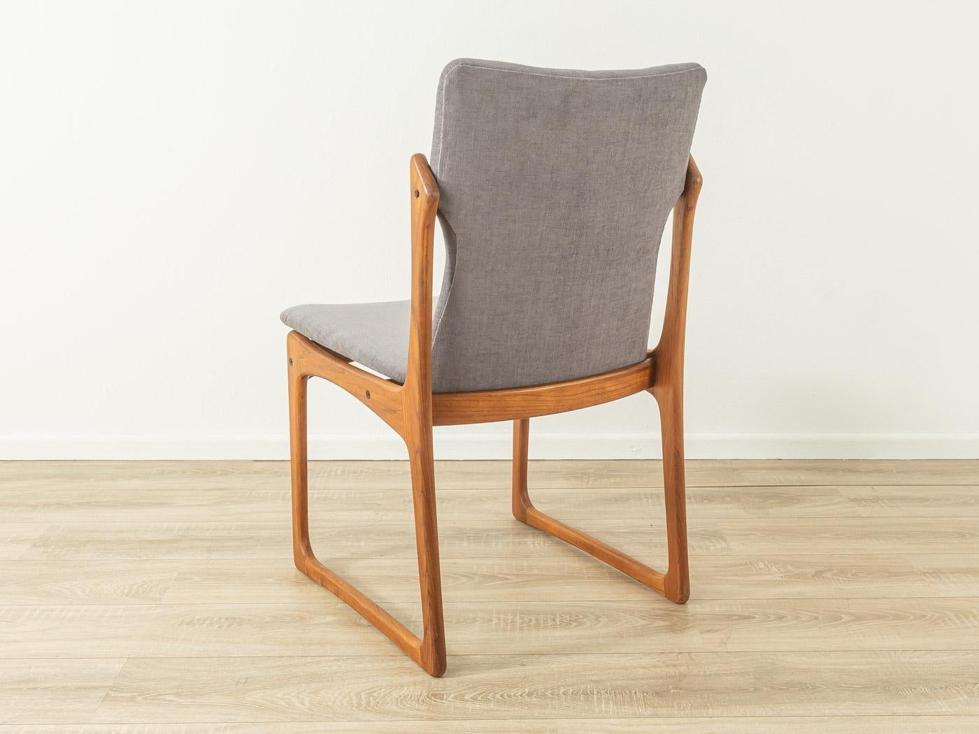 Mid-20th Century Dinig Room Chairs Vamdrup Stolefabrik Solid Wood For Sale