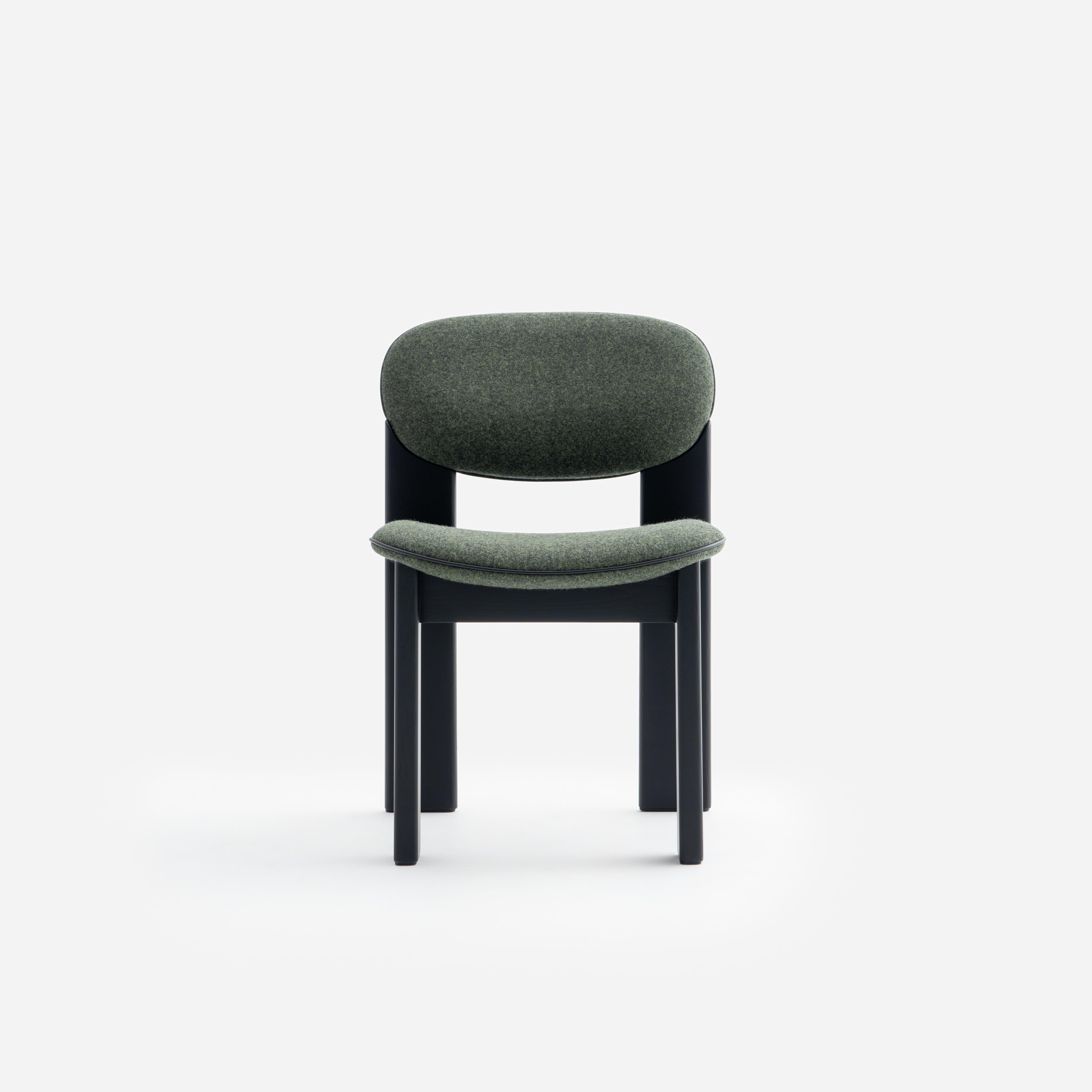 Sedia da pranzo Archipen in Variously Fabrice con gambe verniciate in colore RAL di NOOM in vendita 4