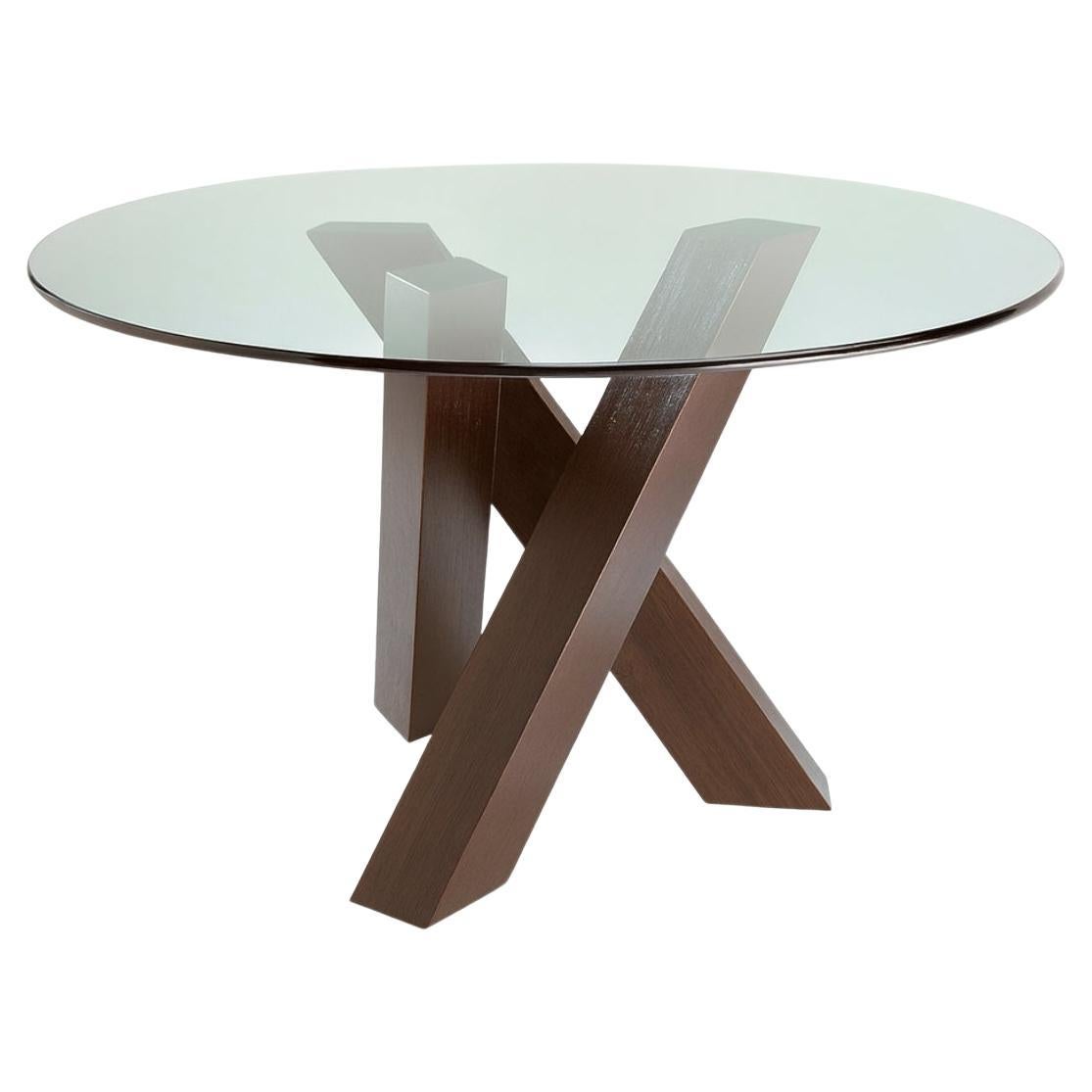 The vision for Knowlton Brothers’ furniture is inspired by iconic mid-century modern forms, while still allowing nature to lend a guiding hand in the shaping and movement of our pieces. Our team of craftsmen and designers collaborate to create