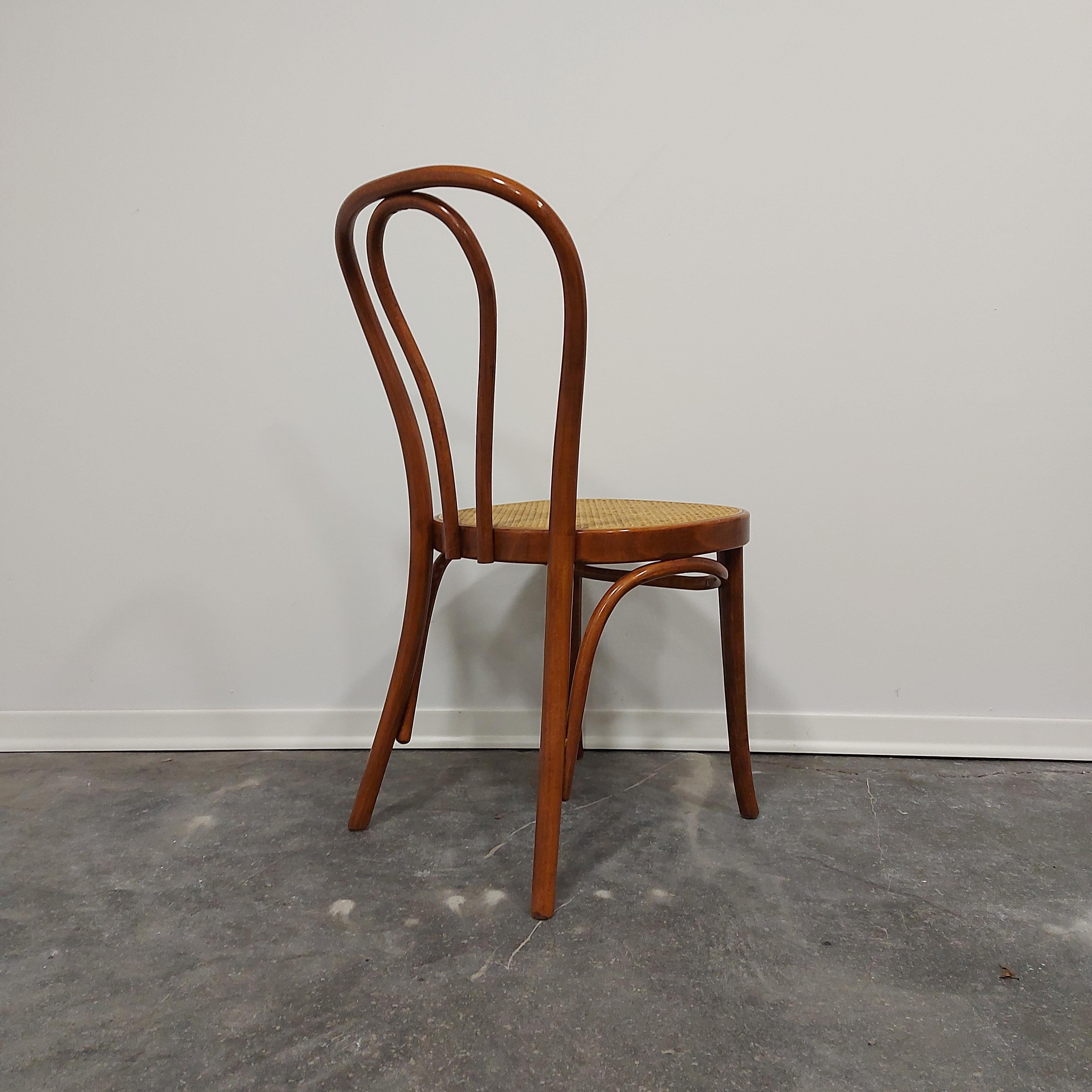 Dining chair by Thonet, Bentwood cane, No. 18, 1980s In Good Condition For Sale In Ljubljana, SI