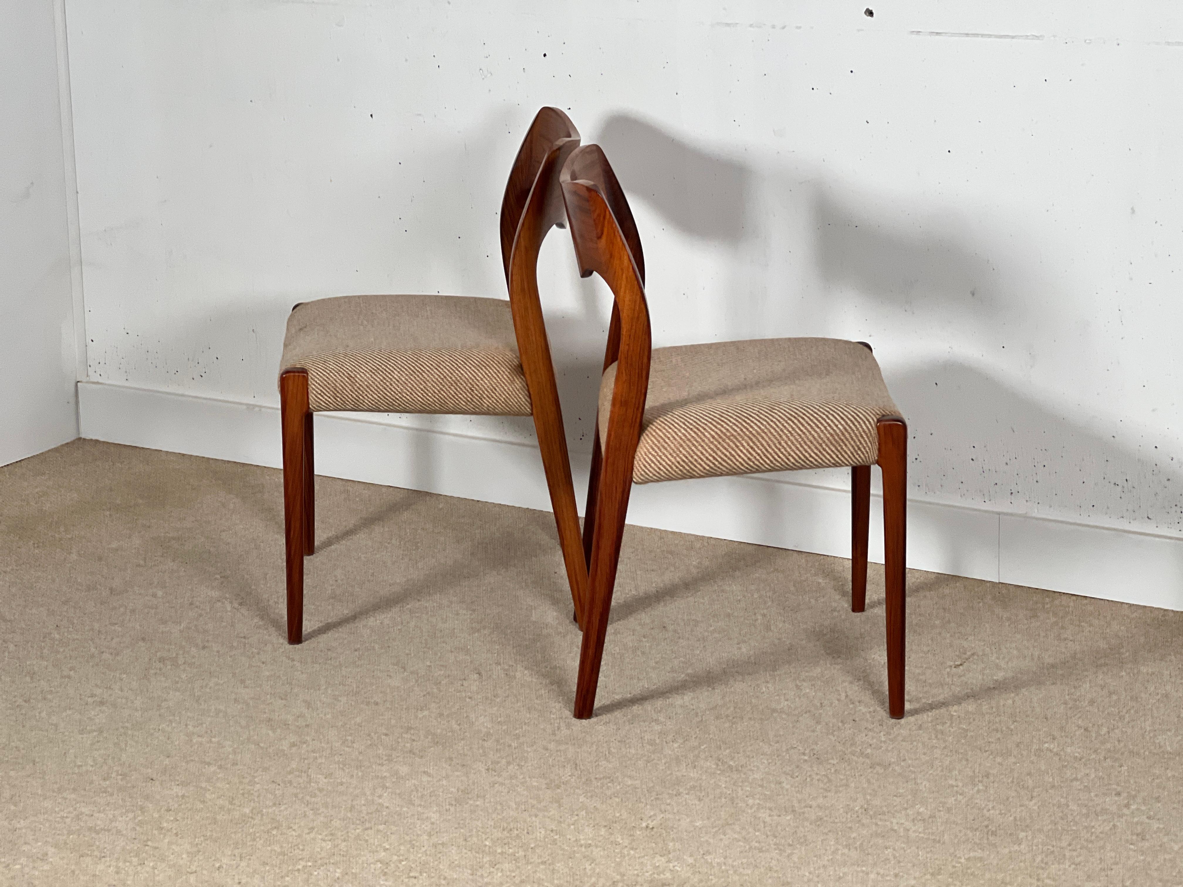 Mid-Century Modern Dining chair by Niels Moller (Model 71 in Rosewood) For Sale