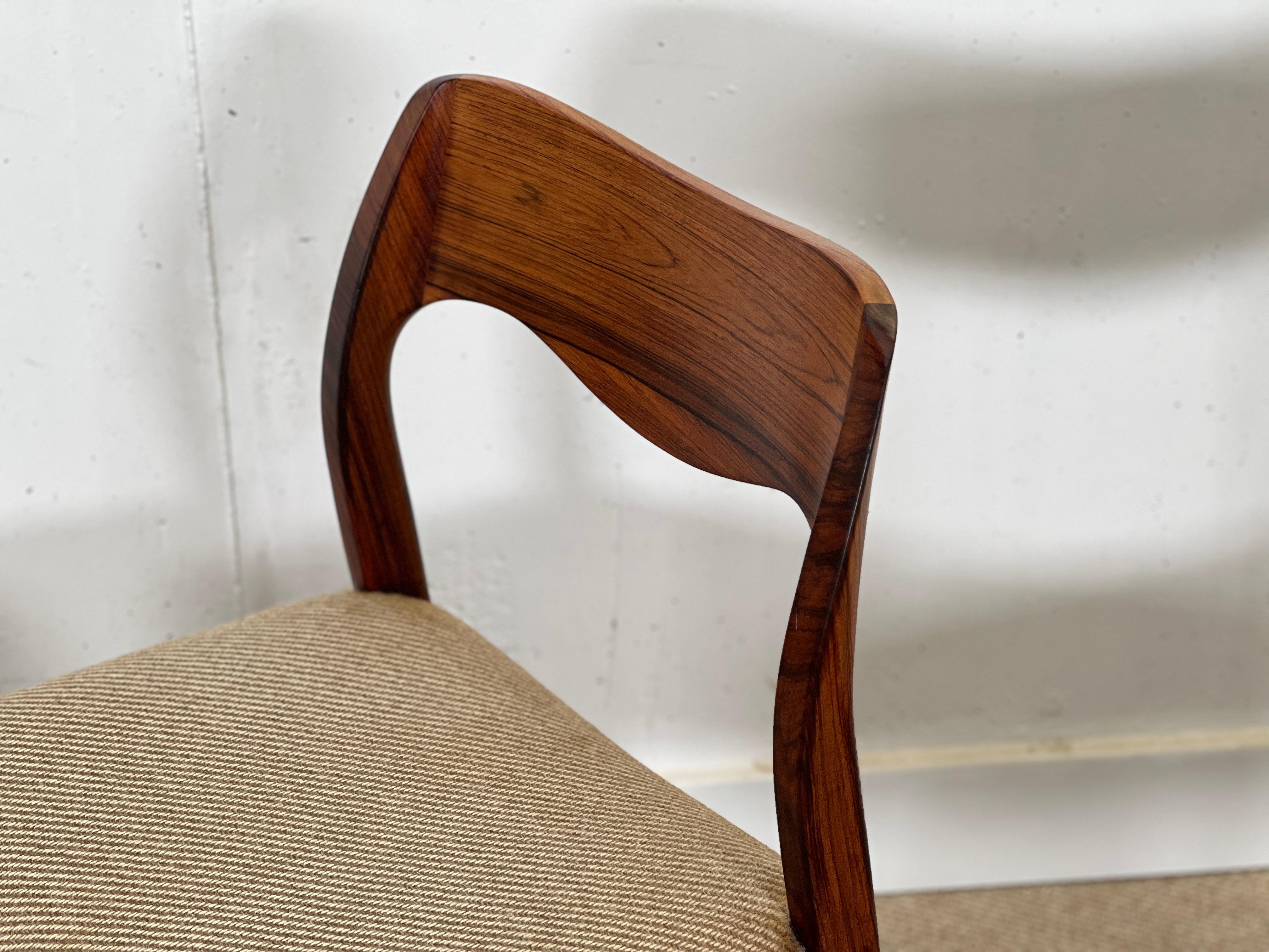 Dining chair by Niels Moller (Model 71 in Rosewood) In Excellent Condition For Sale In Buxton, GB