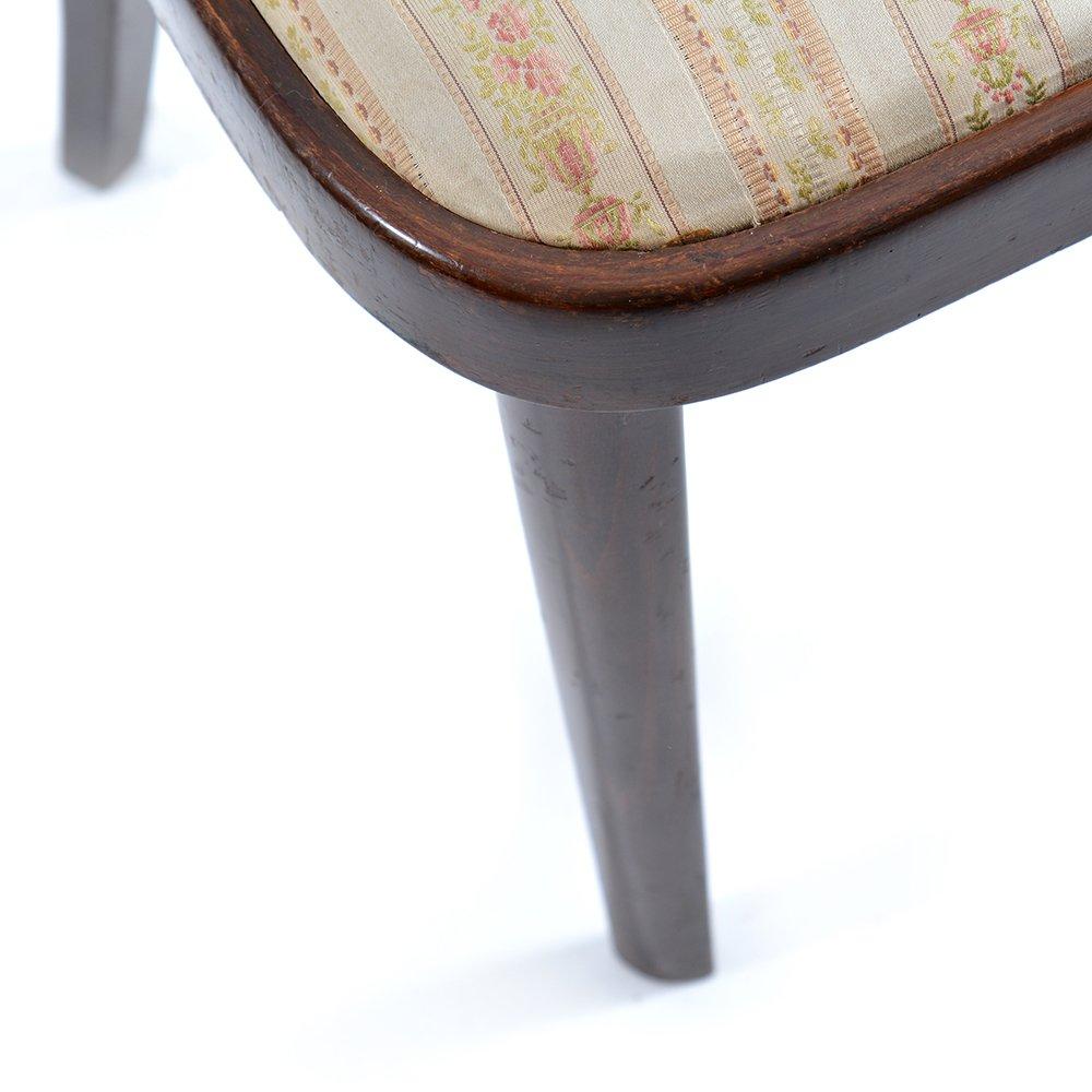 Sedia da pranzo di Thonet in seta e quercia originale d'epoca, Cecoslovacchia, anni '40 in vendita 5