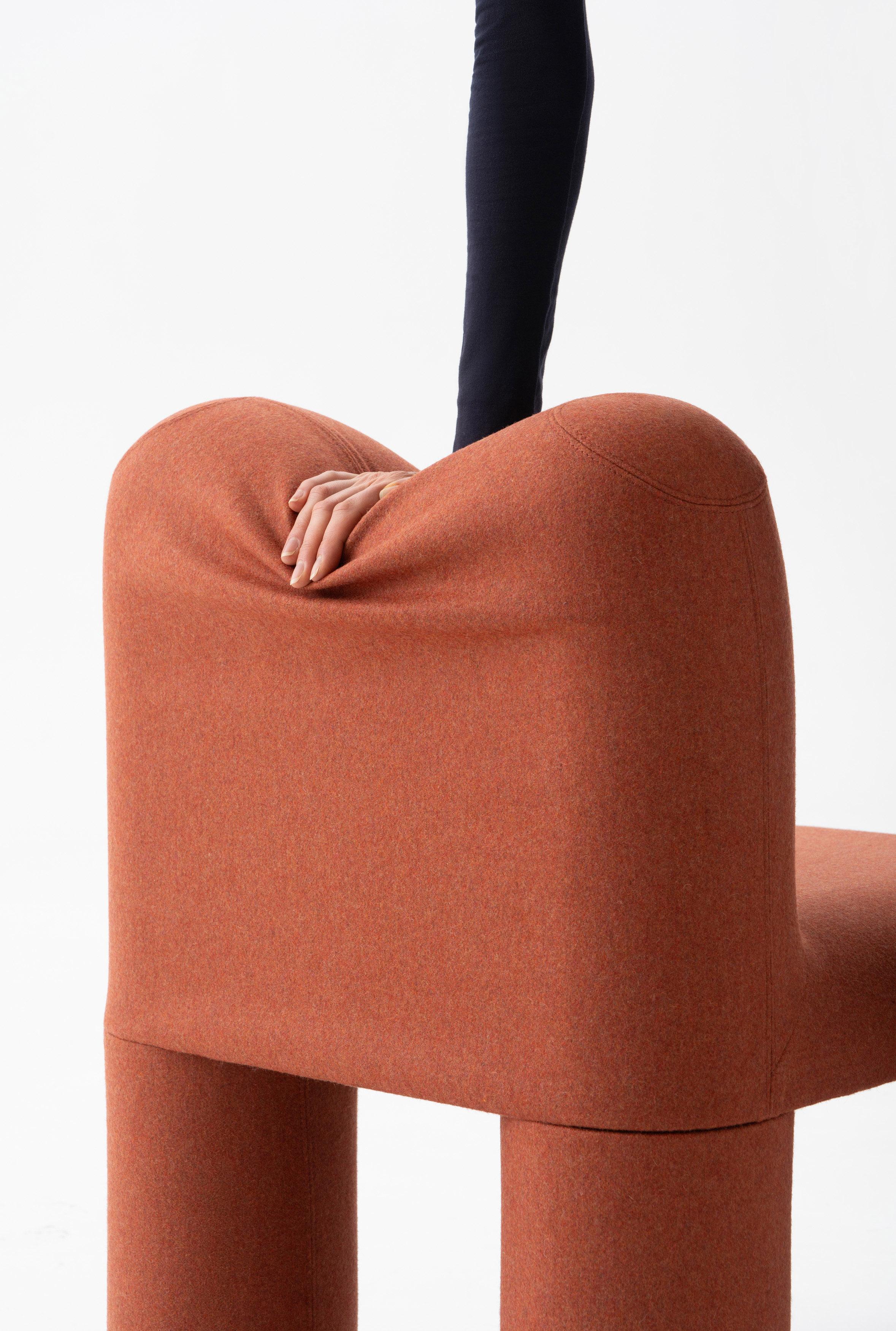 Dining Chair Hello Artistry Edition in Patience & Gough recycled velvet by Noom im Angebot 12