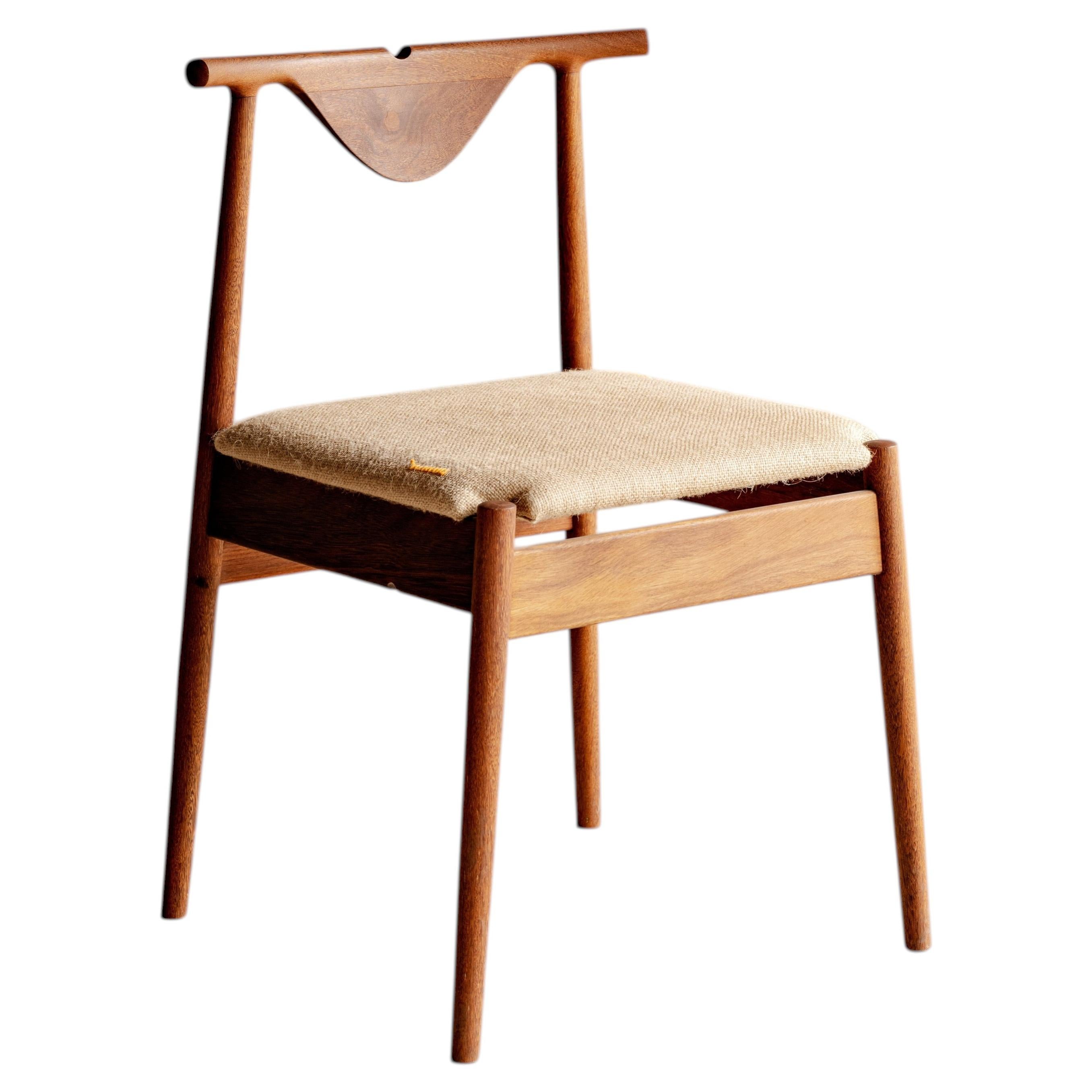 Silla de comedor de madera maciza brasileña, de Ricardo Graham en venta