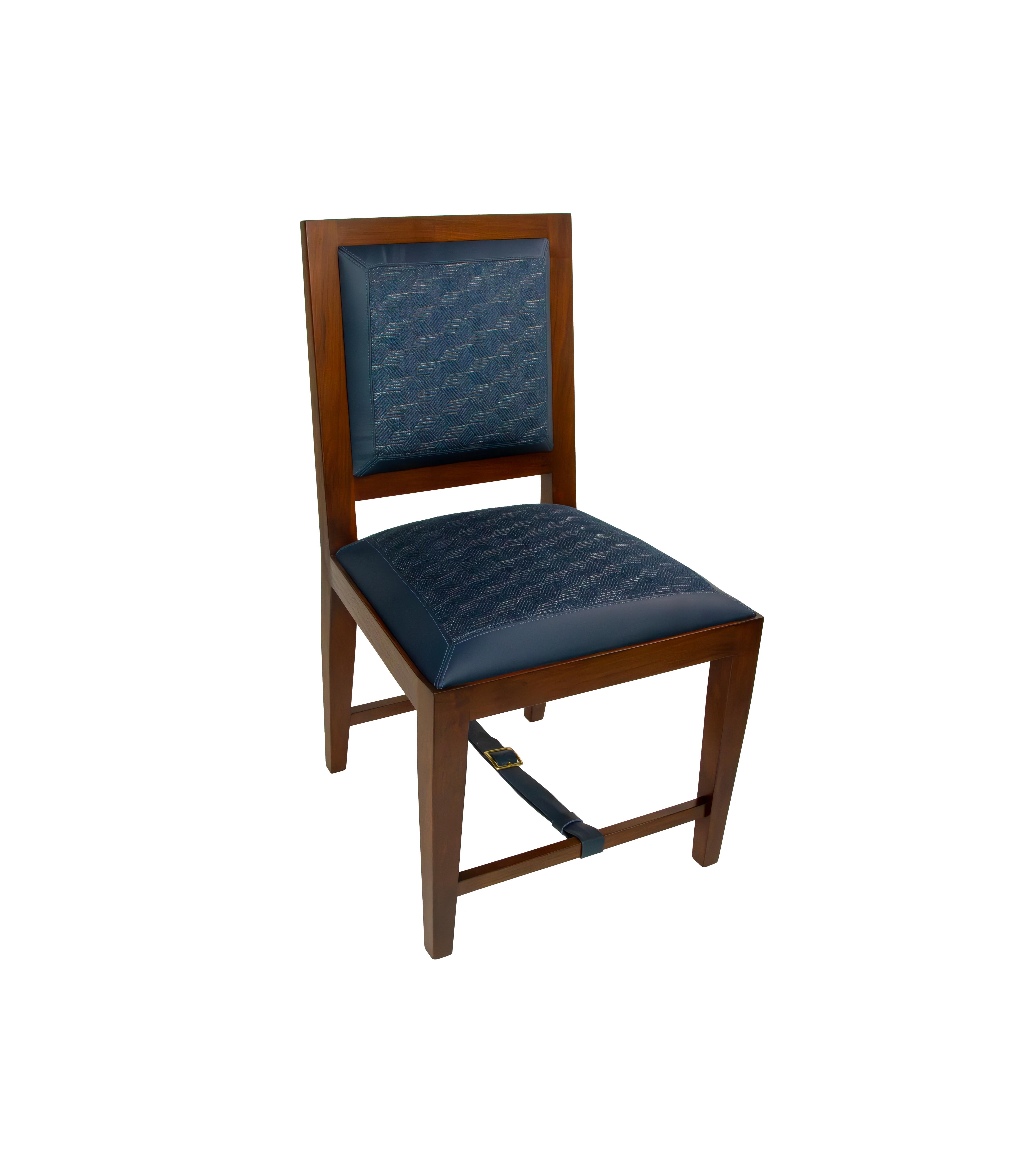 Bauhaus Chaise de salle à manger en noyer massif avec assise tapissée de cuir et de tissu en vente