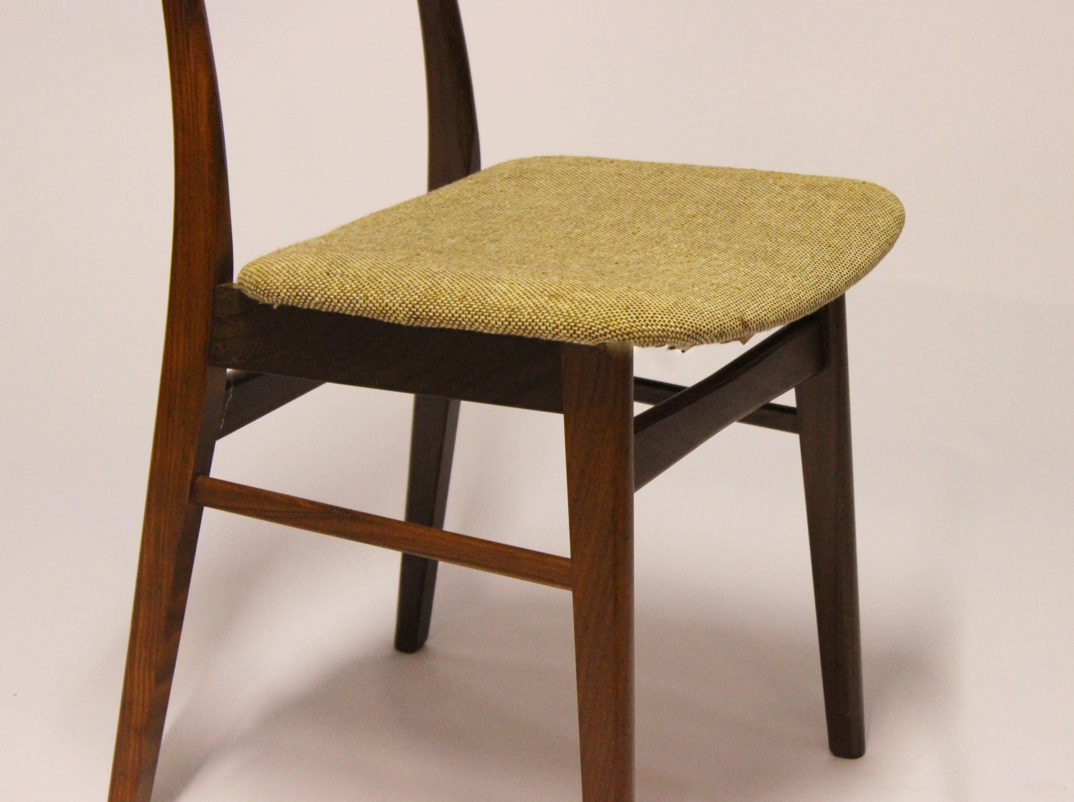 Dining Chair in Teak and Grey Wool Fabric of Danish Design, 1960s In Good Condition For Sale In Lejre, DK