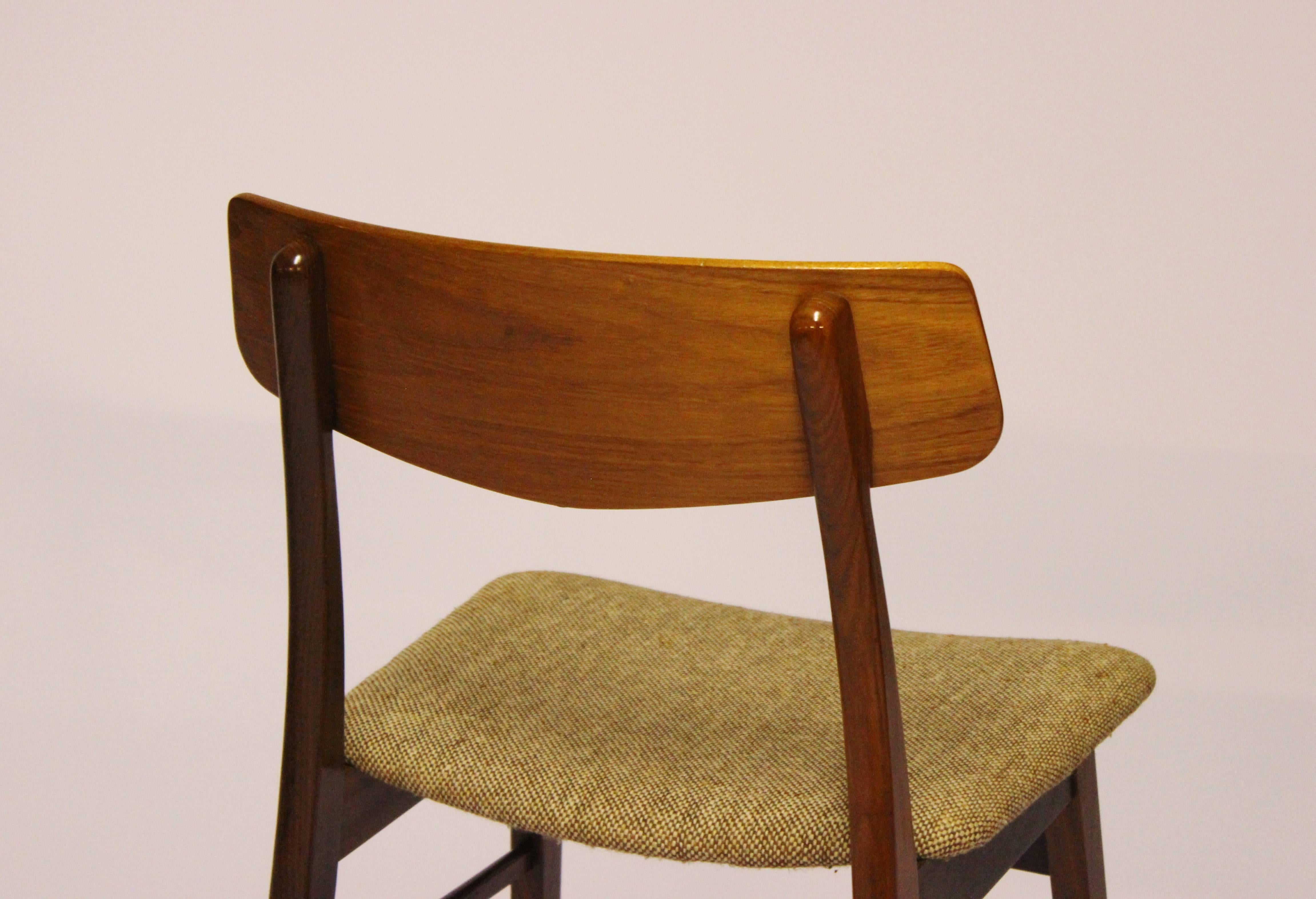 Mid-20th Century Dining Chair in Teak and Grey Wool Fabric of Danish Design, 1960s For Sale
