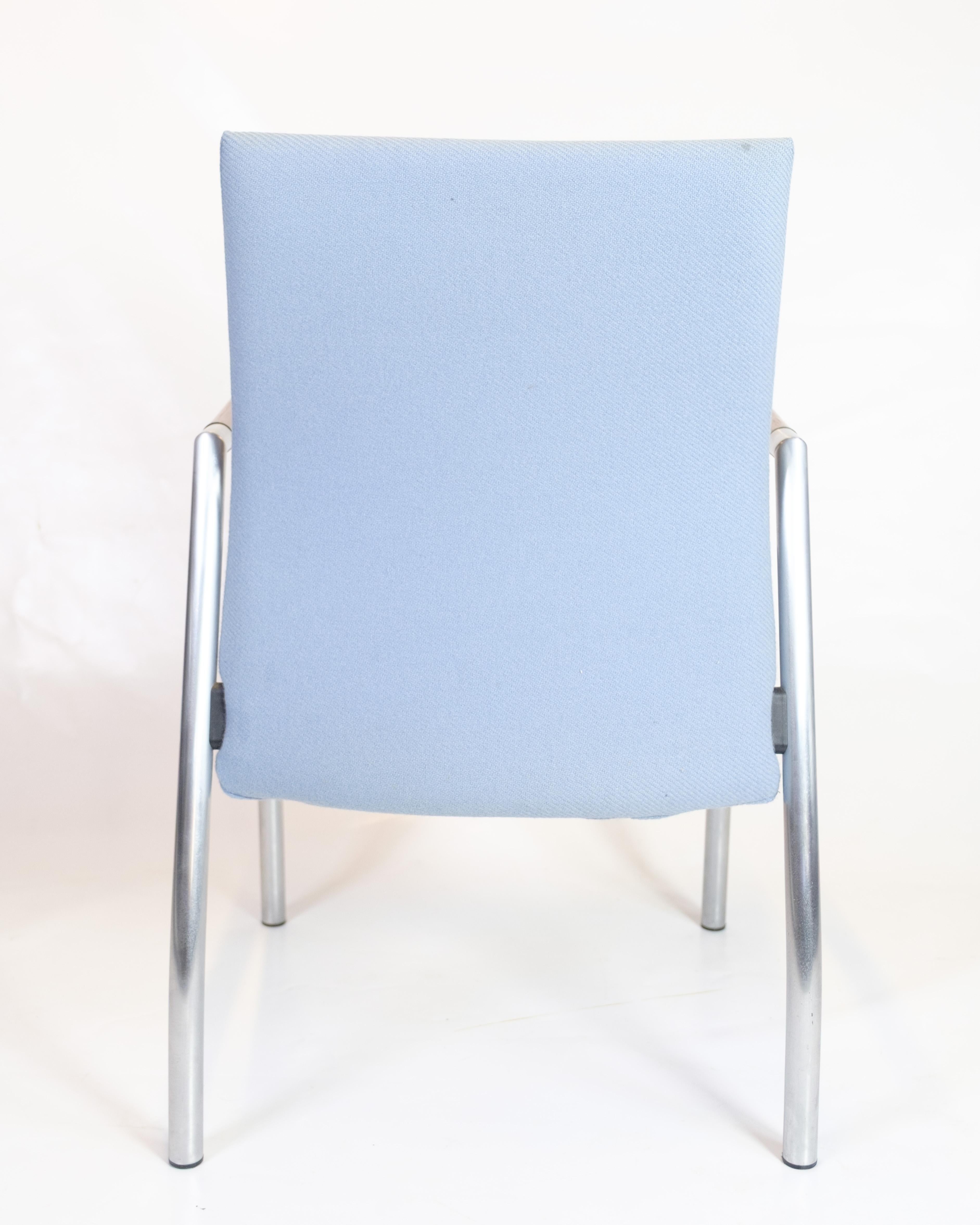 Dining Chair Model B8 In Blau Stoff & Mahagoni von Duba (21. Jahrhundert und zeitgenössisch) im Angebot