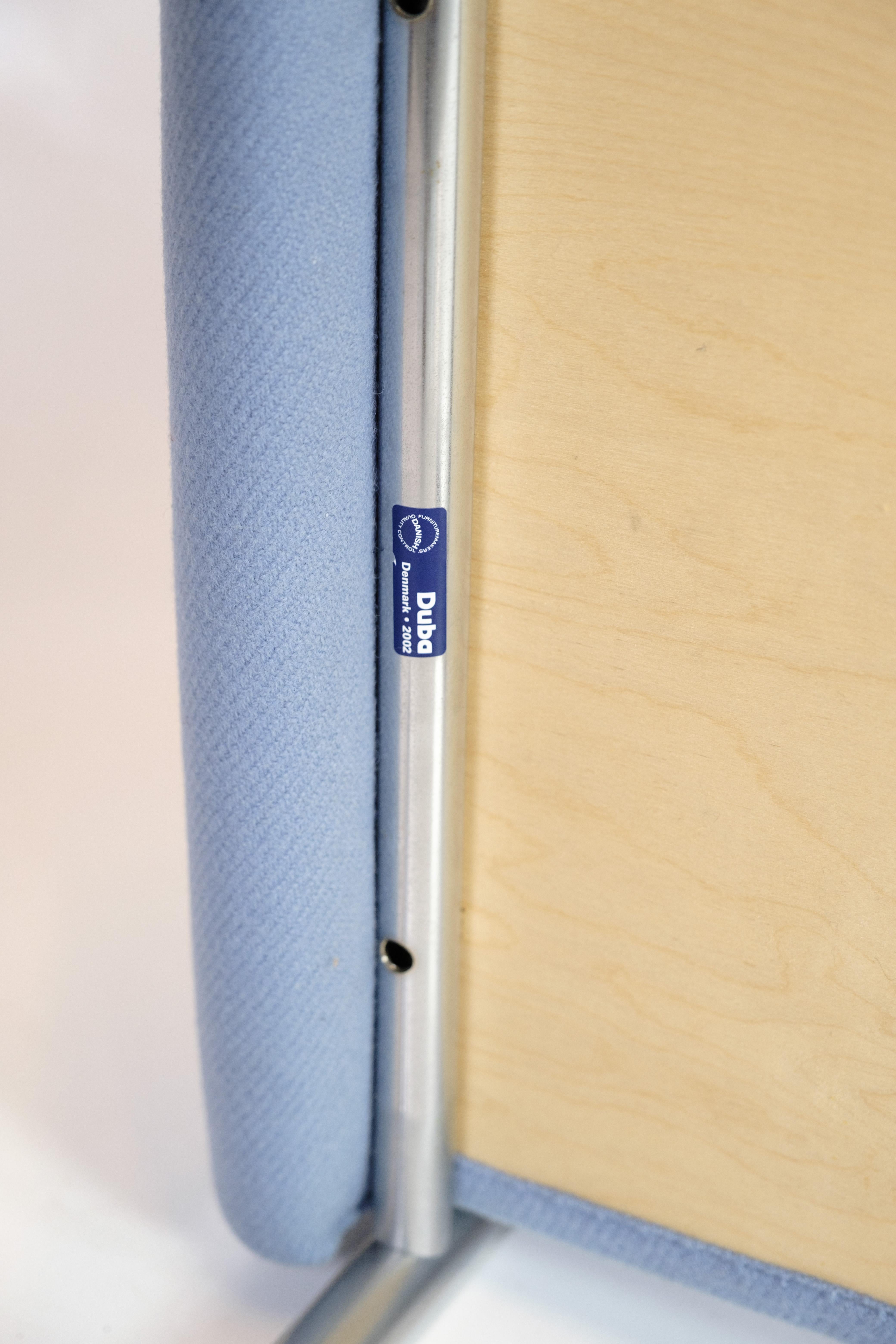 Dining Chair Model B8 In Blau Stoff & Mahagoni von Duba im Angebot 2