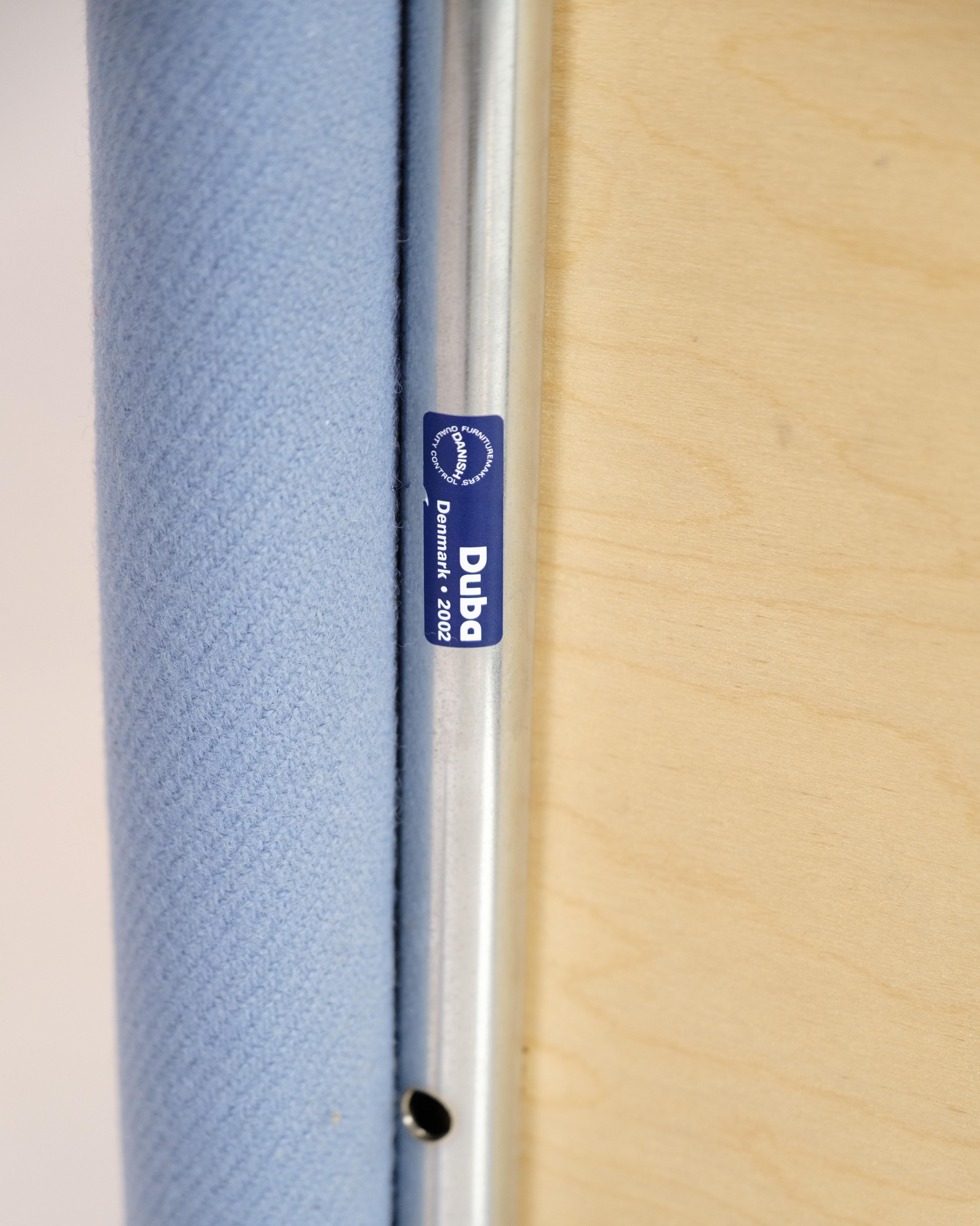 Dining Chair Model B8 In Blau Stoff & Mahagoni von Duba im Angebot 3