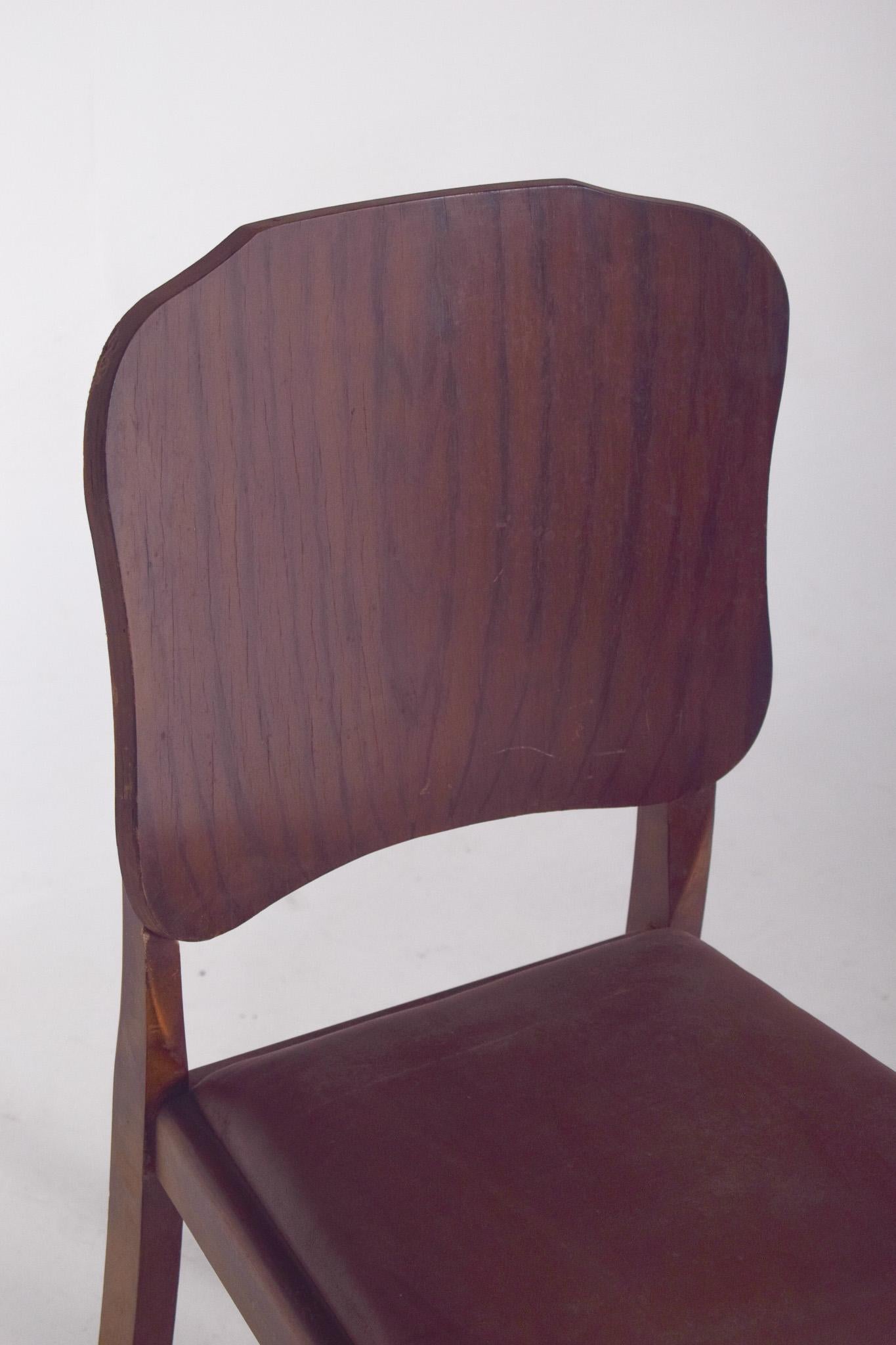Dining Chair with Rounded Corners Backrest In Fair Condition For Sale In Lisboa, Lisboa