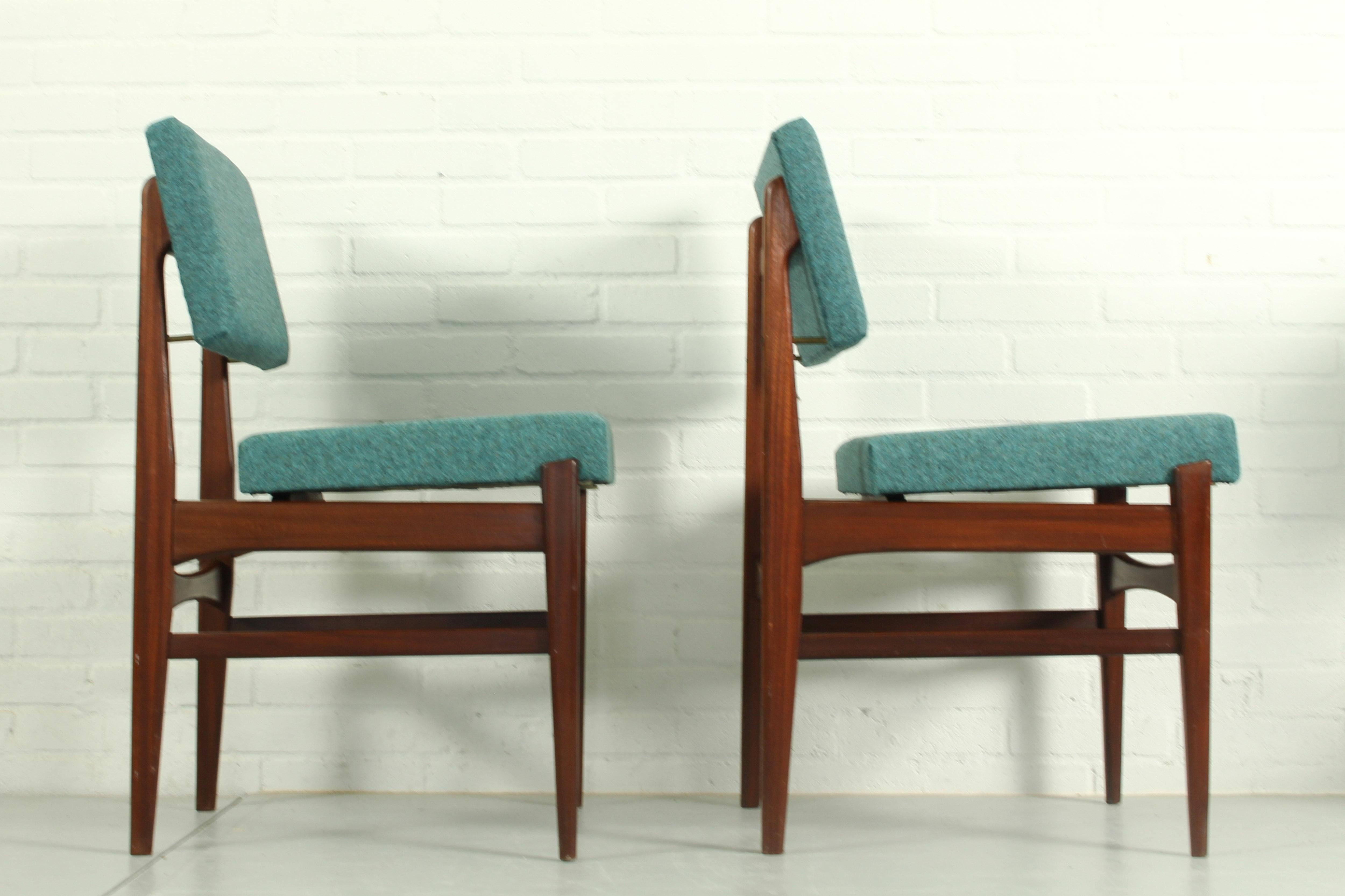 Dining chairs and Dining Table by Louis van Teeffelen for Wébé, The Netherlands  For Sale 6