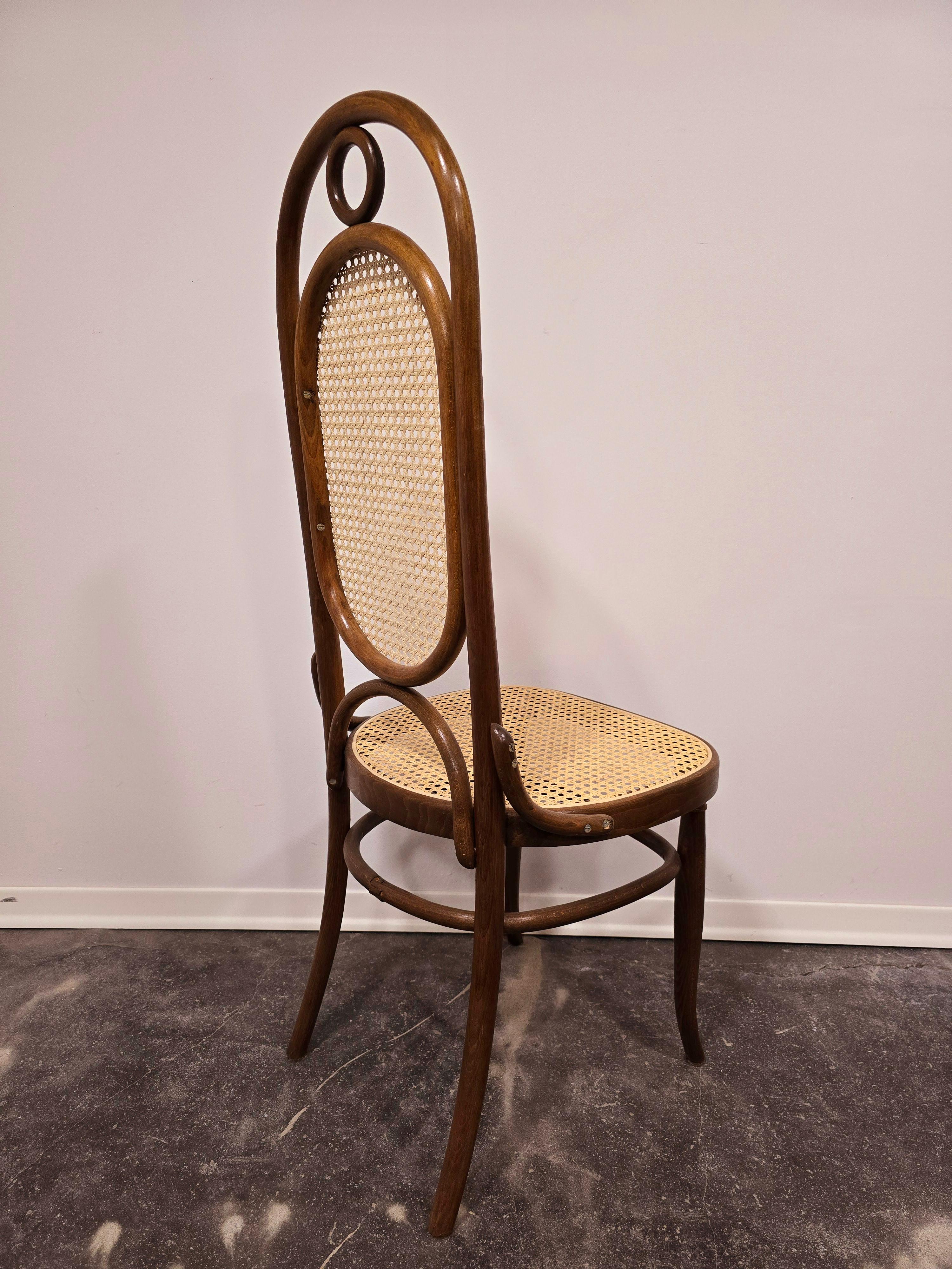 Esszimmerstühle, Bugholz, M 17, hohe Rückenlehne, 1 von 4 (Moderne der Mitte des Jahrhunderts) im Angebot