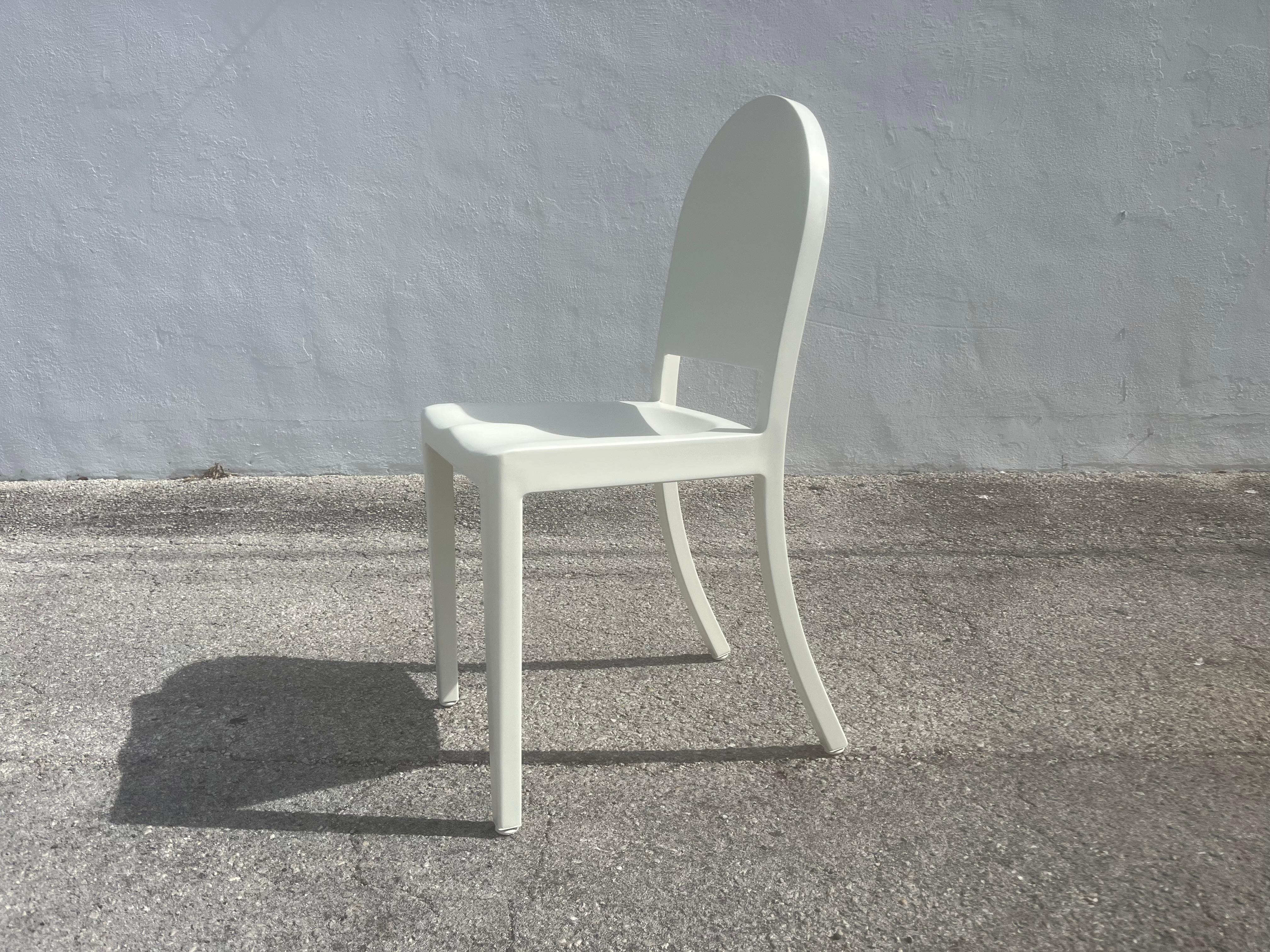 Dining Chairs by Andrée Putman for Emeco, Aluminum, Cream In Good Condition In Miami, FL