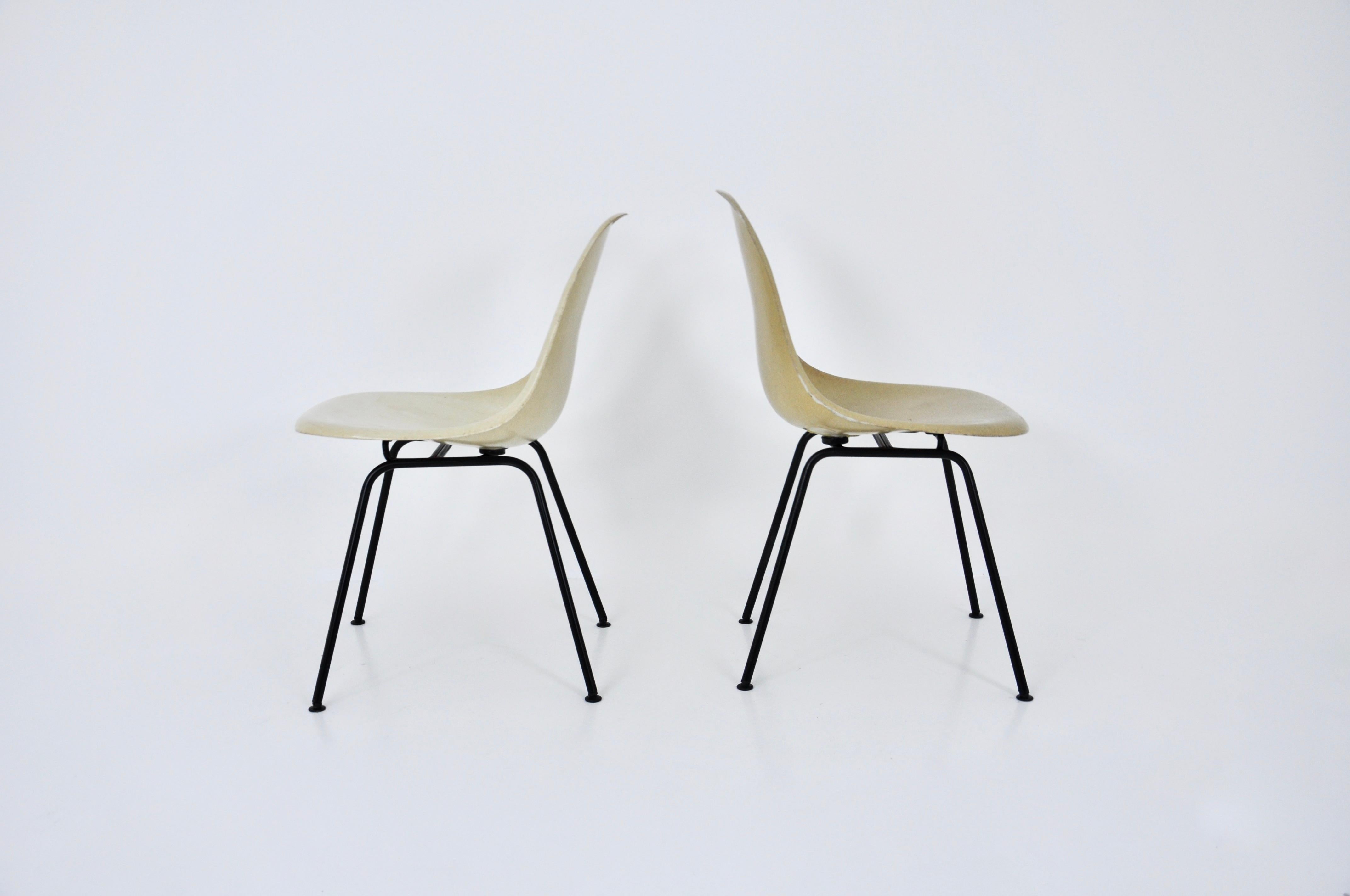 Dining Chairs by Charles and Ray Eames for Herman Miller, 1960s In Good Condition In Lasne, BE