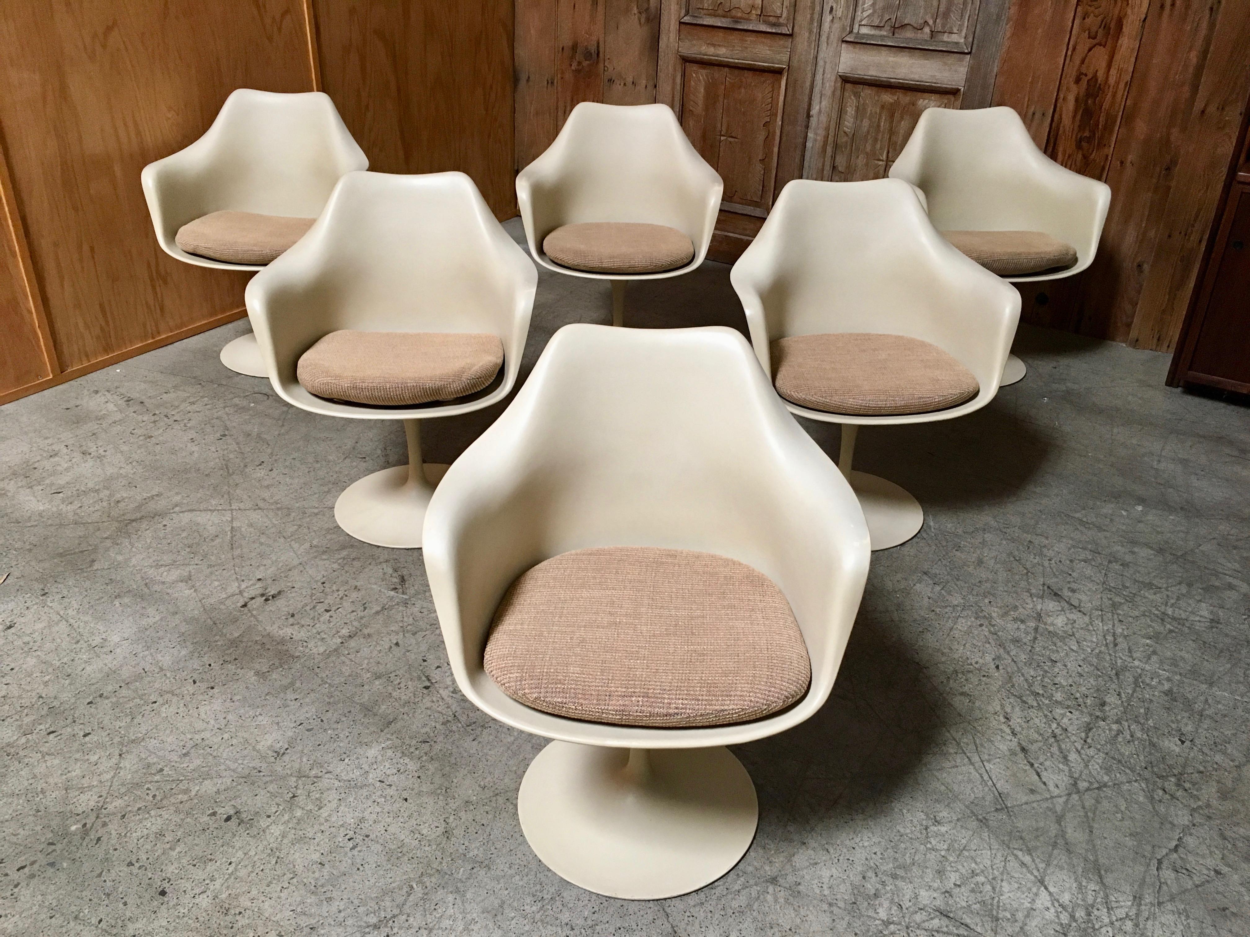 Dining Chairs by Eero Saarinen for Knoll Set of Six In Good Condition In Denton, TX