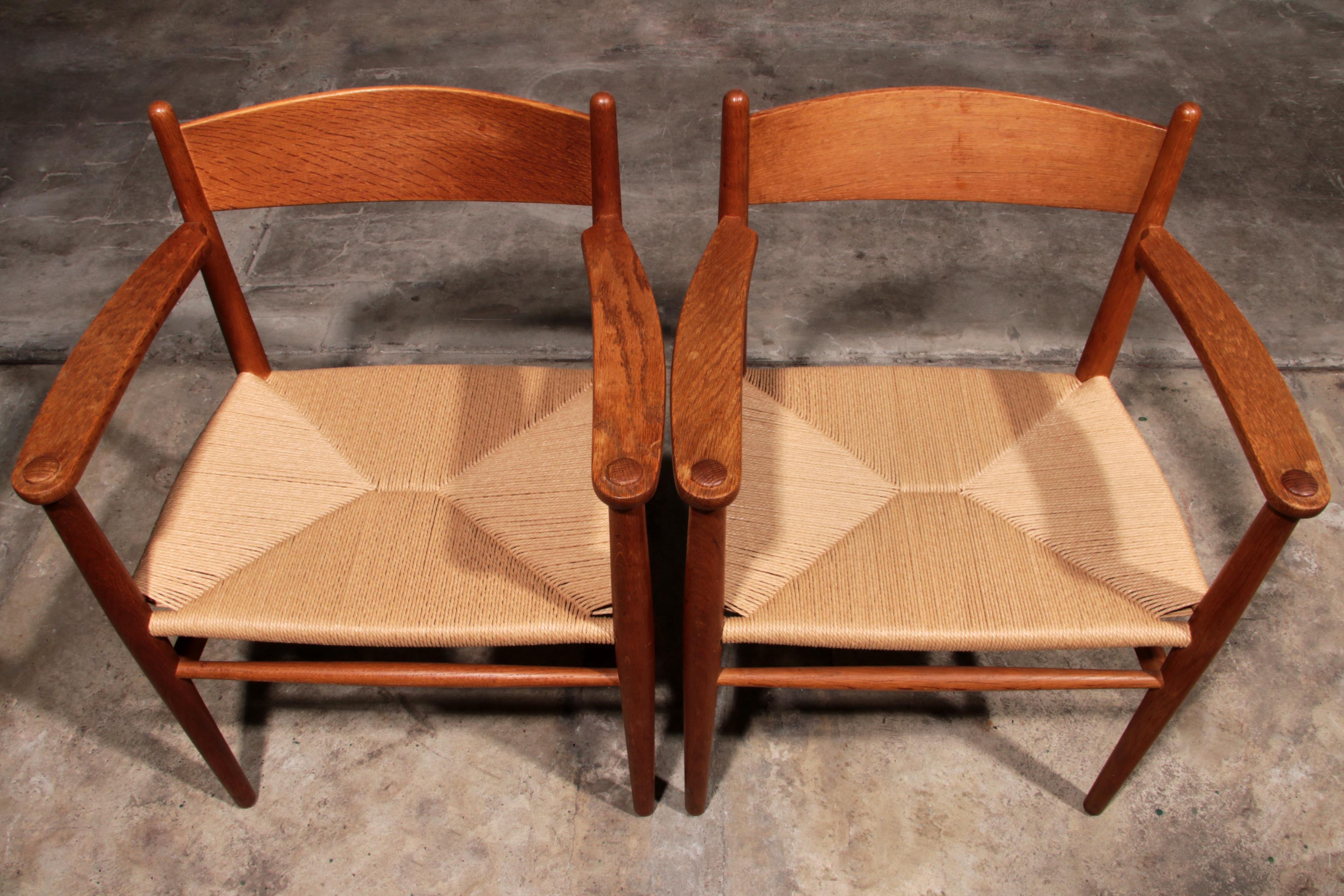 Metà XX secolo Sedie da pranzo di Hansen per Carl Hansen & Søn Danimarca 2 CH37 e 2 CH36 in vendita