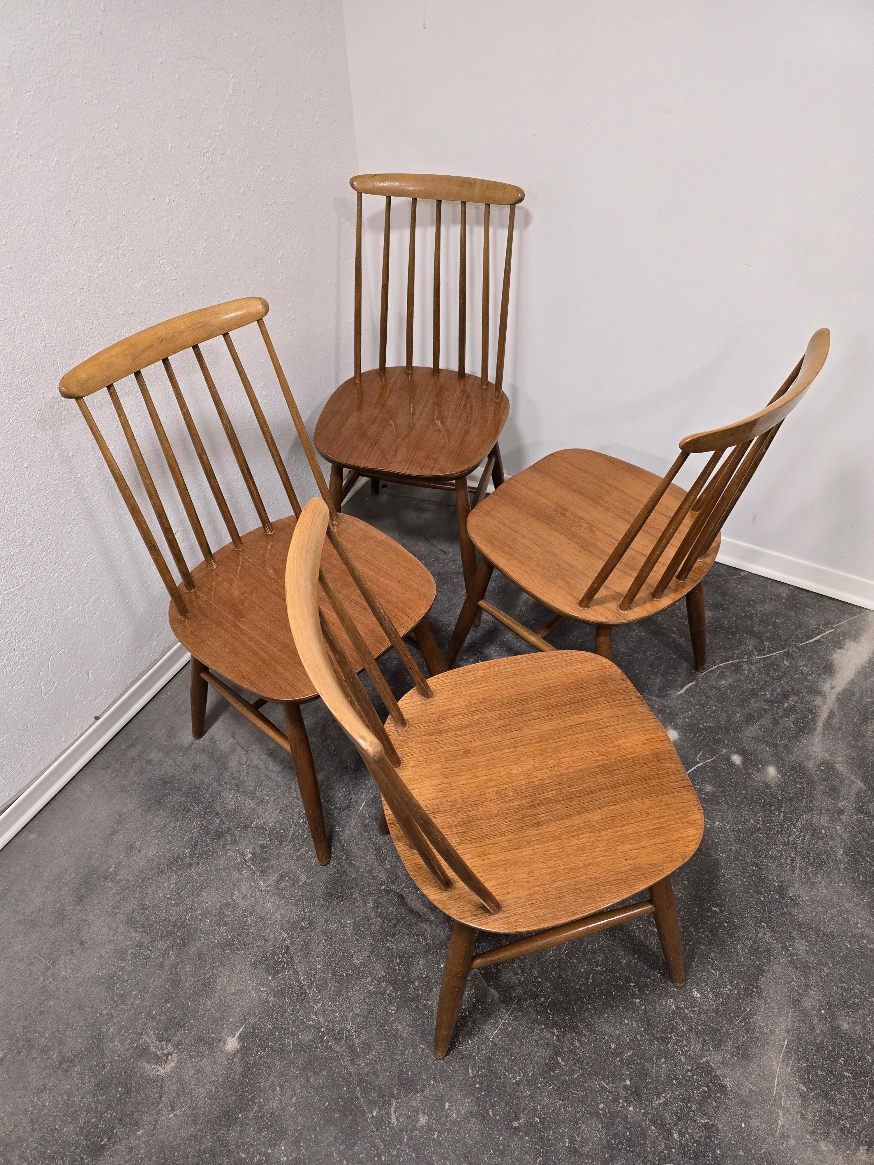 Dining chairs by Ilmari Tapivaara 1970s 1 of 4 In Good Condition For Sale In Ljubljana, SI