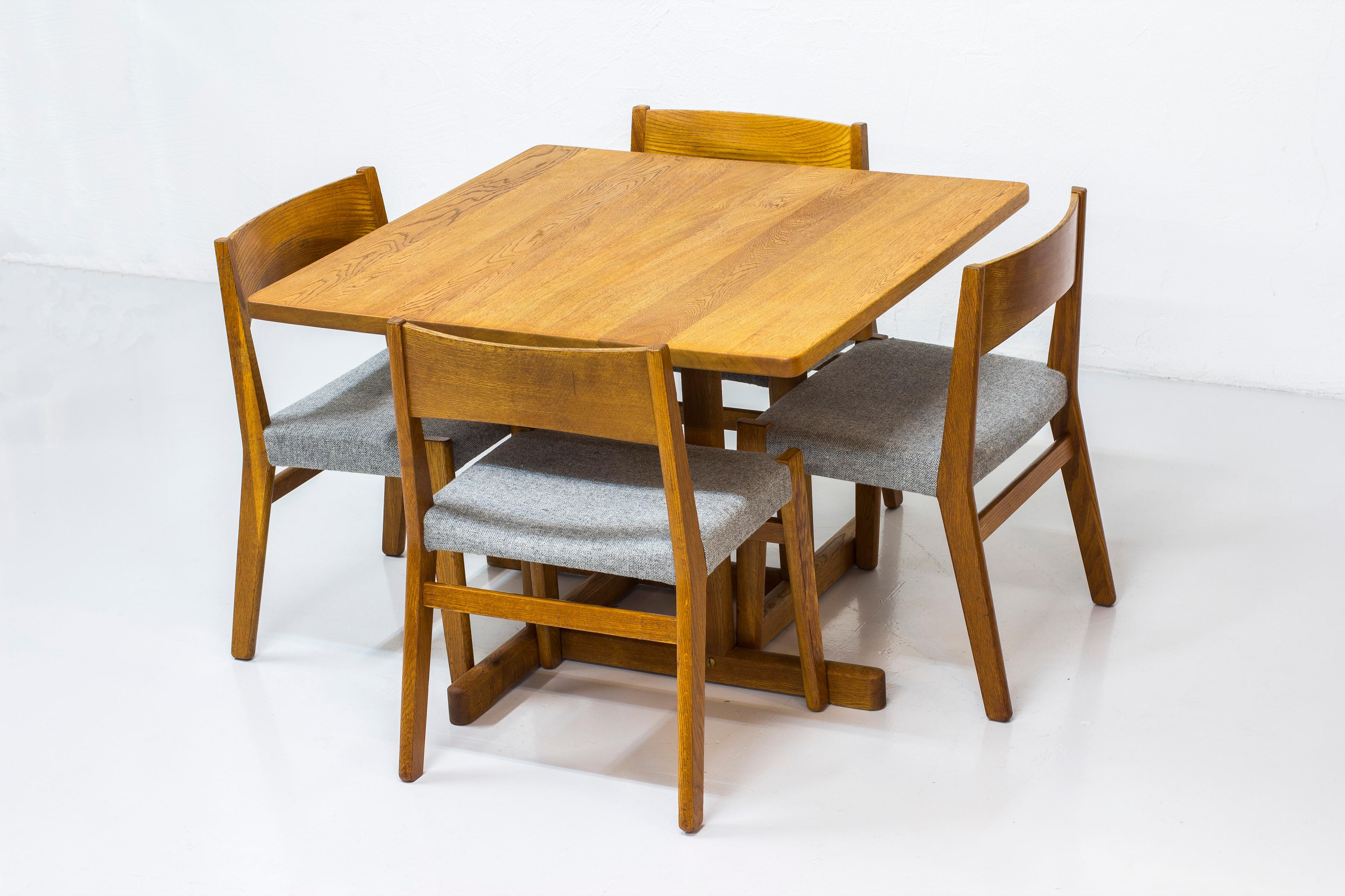 Scandinavian Modern Dining chairs by John Vedel Rieper for Erhard Rasmussen, Denmark, circa 1957 For Sale
