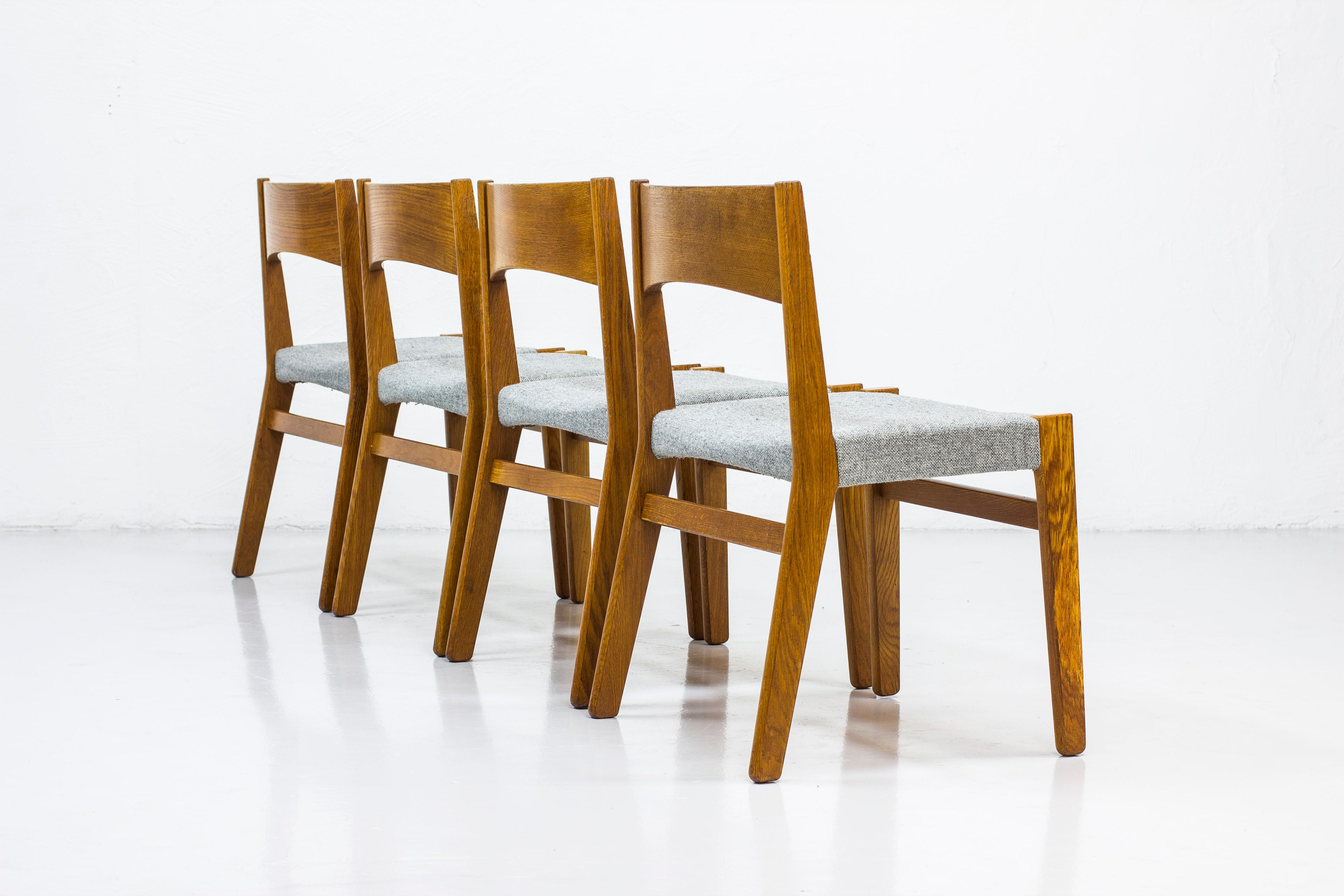 Dining chairs by John Vedel Rieper for Erhard Rasmussen, Denmark, circa 1957 In Good Condition For Sale In Hägersten, SE