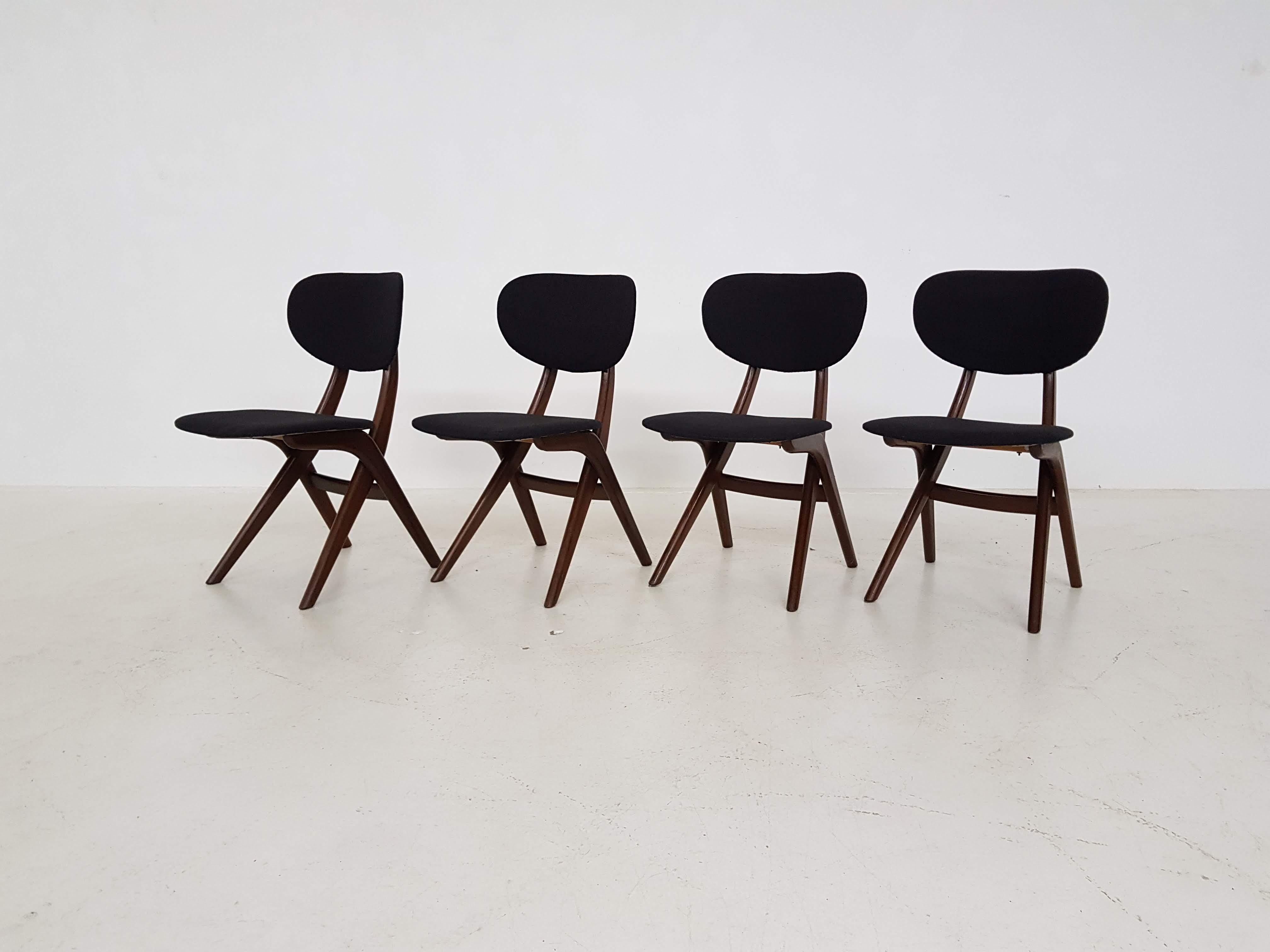 Dining chairs by Louis van Teeffelen for Wébé, Dutch design, 1950s

Teak dining chairs with black wool upholstery.

These chairs are made by Wébé the Netherlands. Wébé was a Dutch furniture producer with Louis van Teeffelen as their most famous