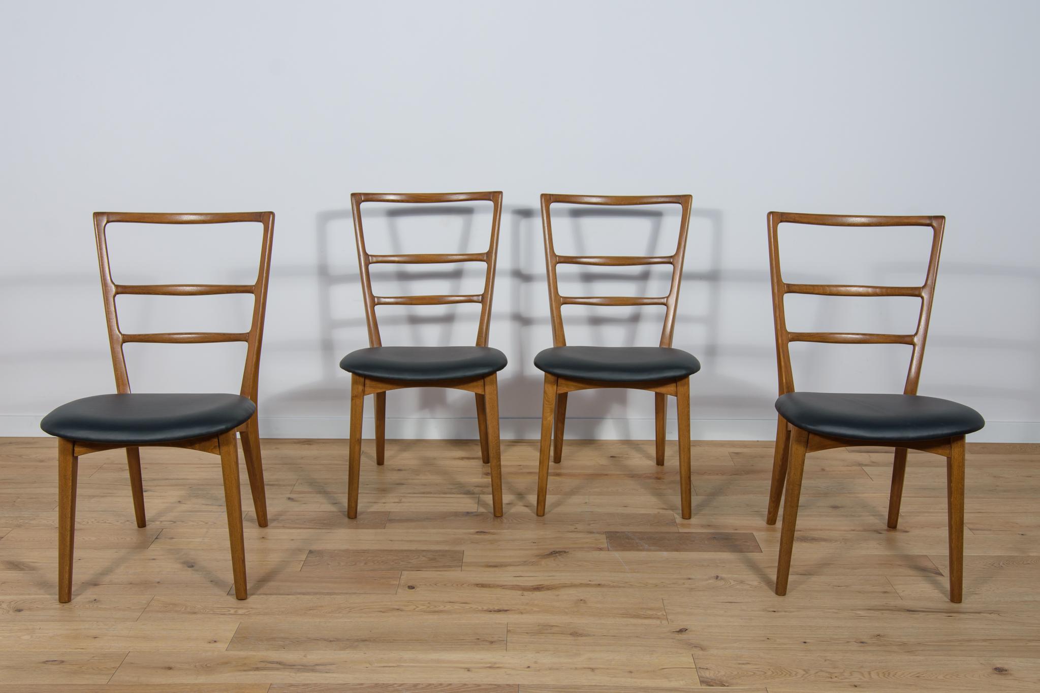 Woodwork Dining Chairs by Mariana Grabiński for Swarzędz Factory, 1960s, Set of 4 For Sale
