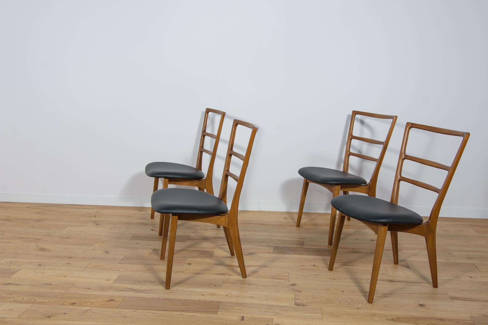 Dining Chairs by Mariana Grabiński for Swarzędz Factory, 1960s, Set of 4 In Excellent Condition For Sale In GNIEZNO, 30