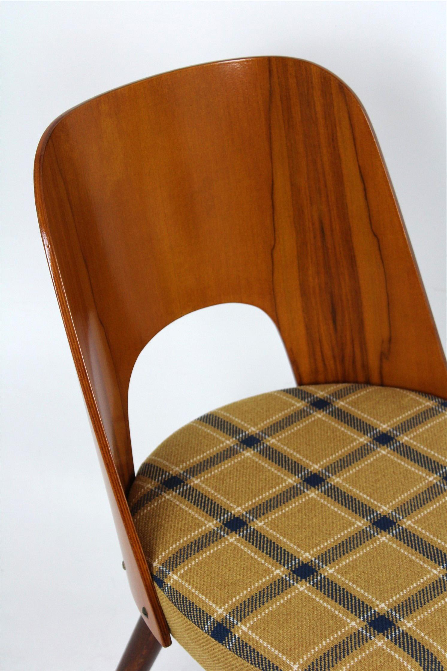 Dining Chairs by Oswald Haerdtl for Tatra, 1960s, Set of Four In Good Condition In Żory, PL