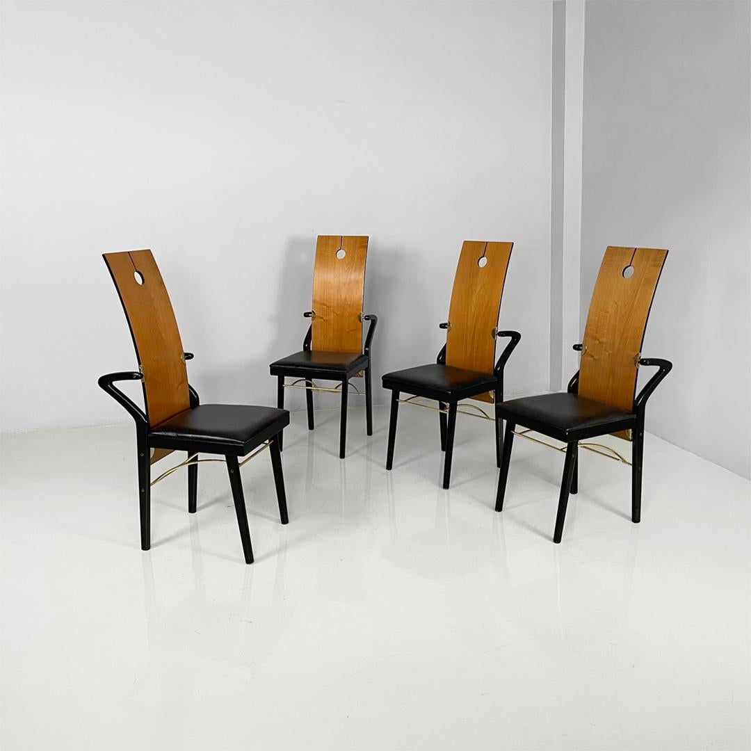 Sedie da pranzo di Pierre Cardin, anni '80
Unico e magnifico tavolo Pierre Cardin degli anni Ottanta. Produzione assolutamente rara disegnata da Pierre Cardin in Italia.
Schienale in ciliegio curvato con un taglio e un foro che lo rendono