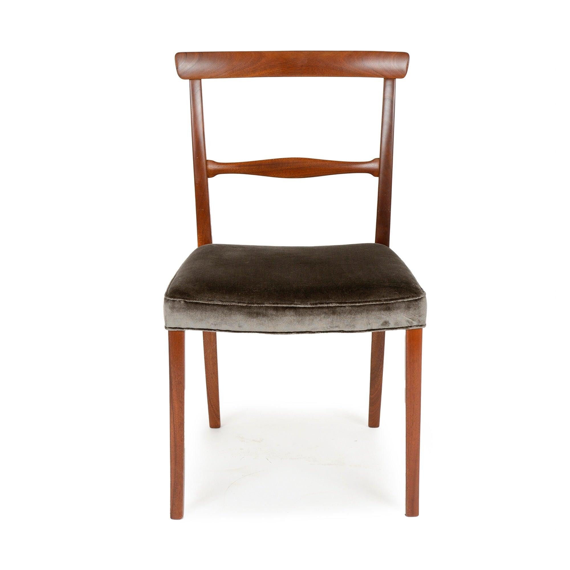 Esszimmerstühle von Ole Wanscher für A.J. Iversen, 1962 im Zustand „Relativ gut“ im Angebot in Sagaponack, NY